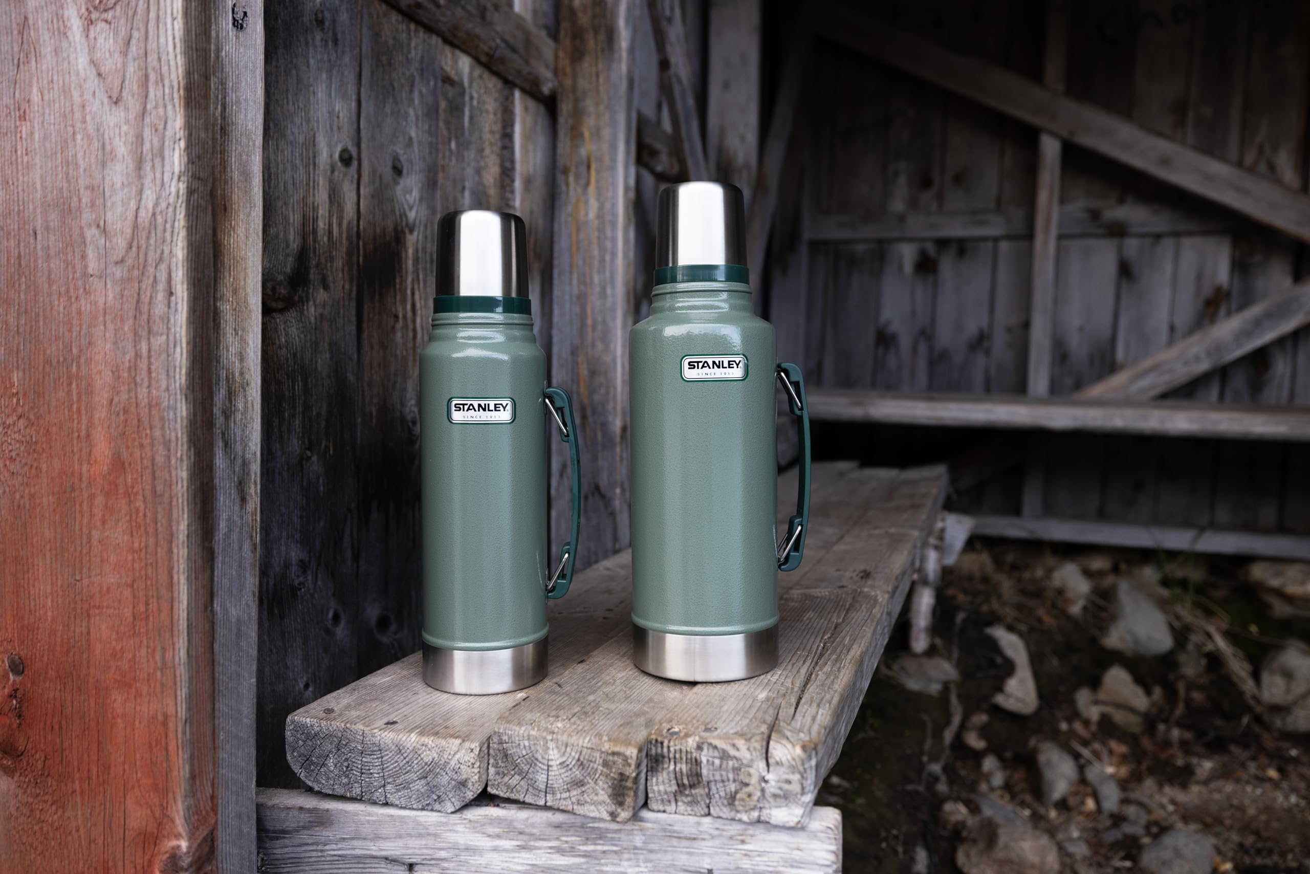 Stanley Classic Vacuum Bottle 2Qt, Hammertone Green