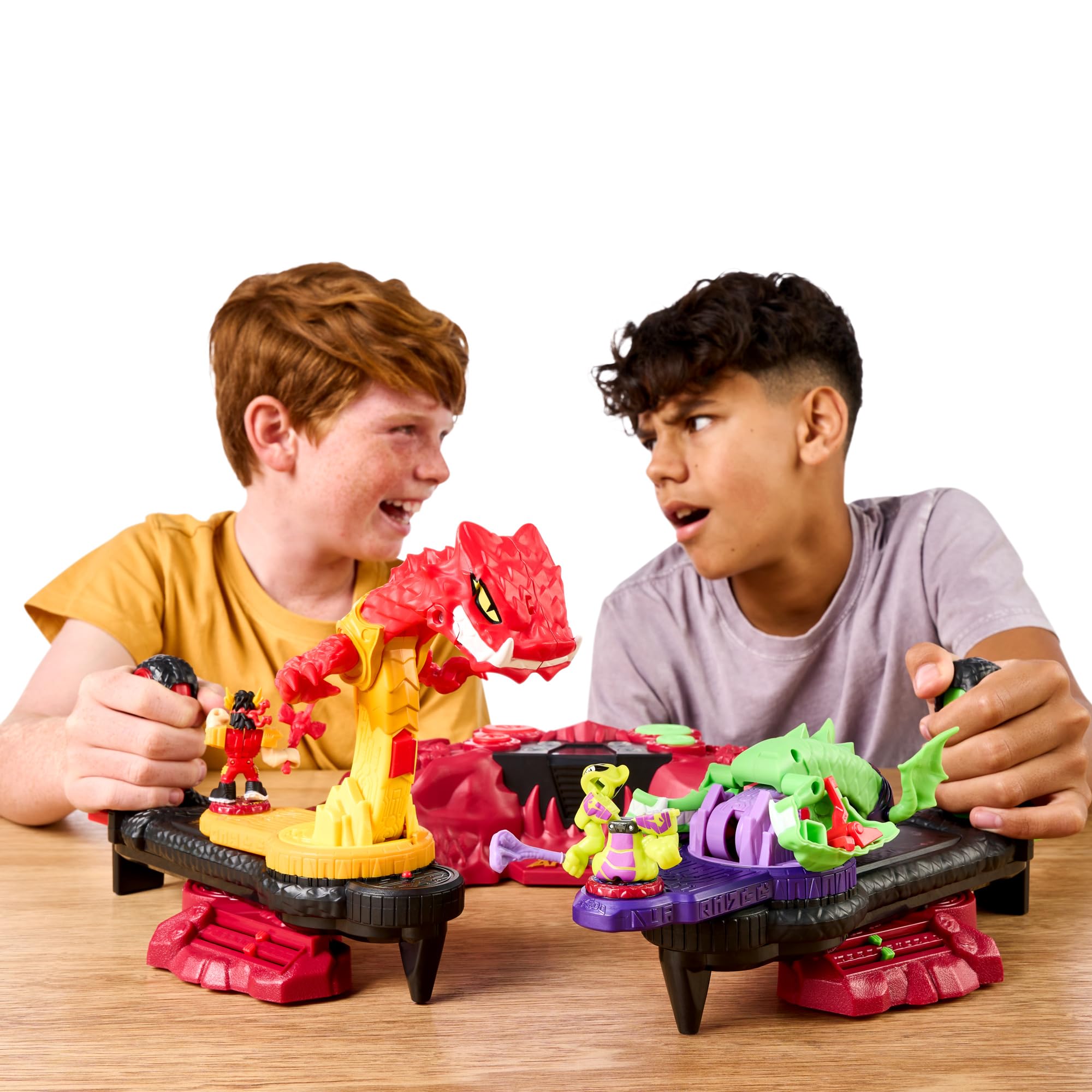 Legends of Akedo Beast Strike Serpent Fury Arena. Battle Your Warriors and Your Beasts to Win! with 40+ Real Sound Effects and Lights and 2 Exclusive Warriors.