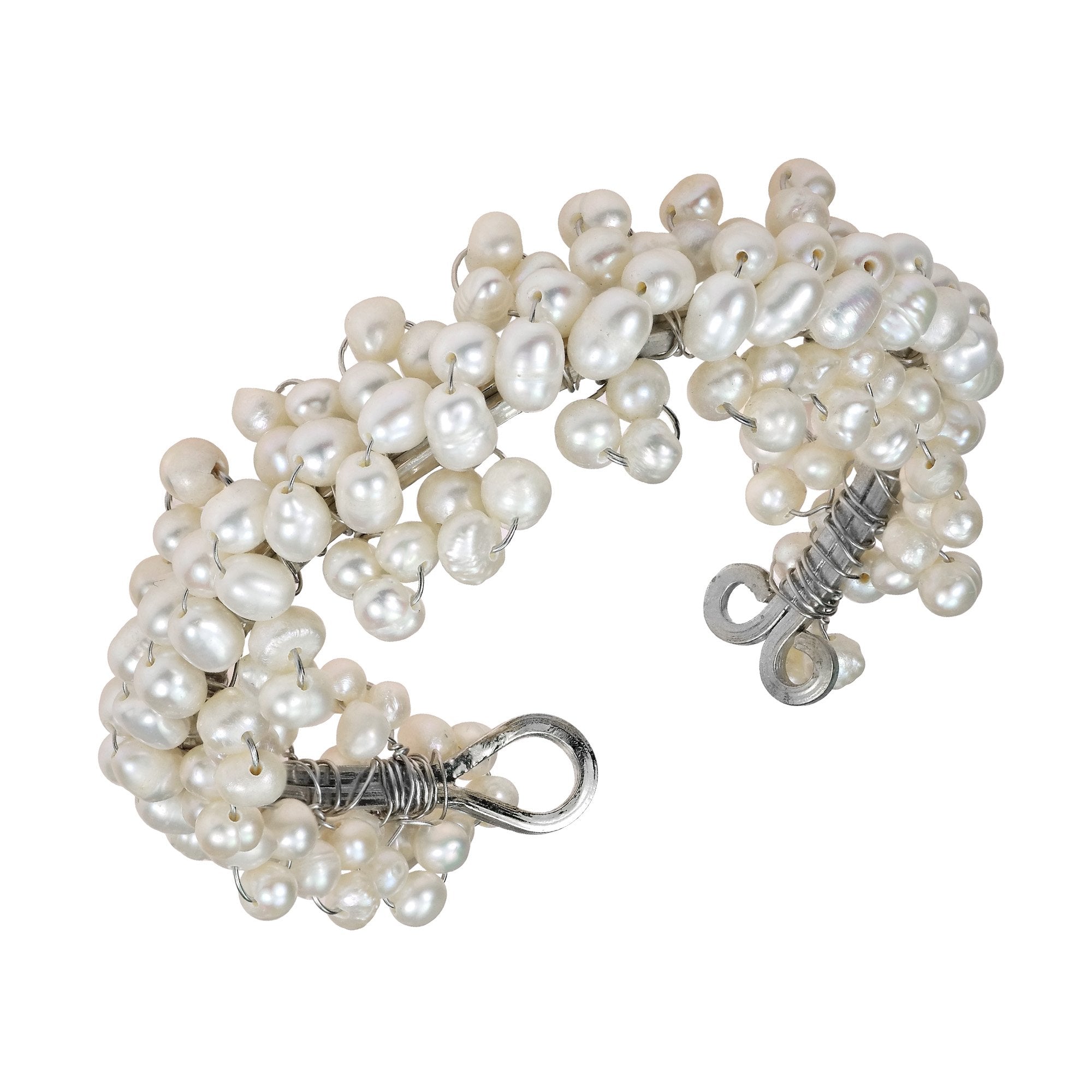 AeraVida Luxury Adjustable Cultured Freshwater Pearls Cluster Beach Chic Bracelet | Elegant Summer Trendy Accessory | 25mm