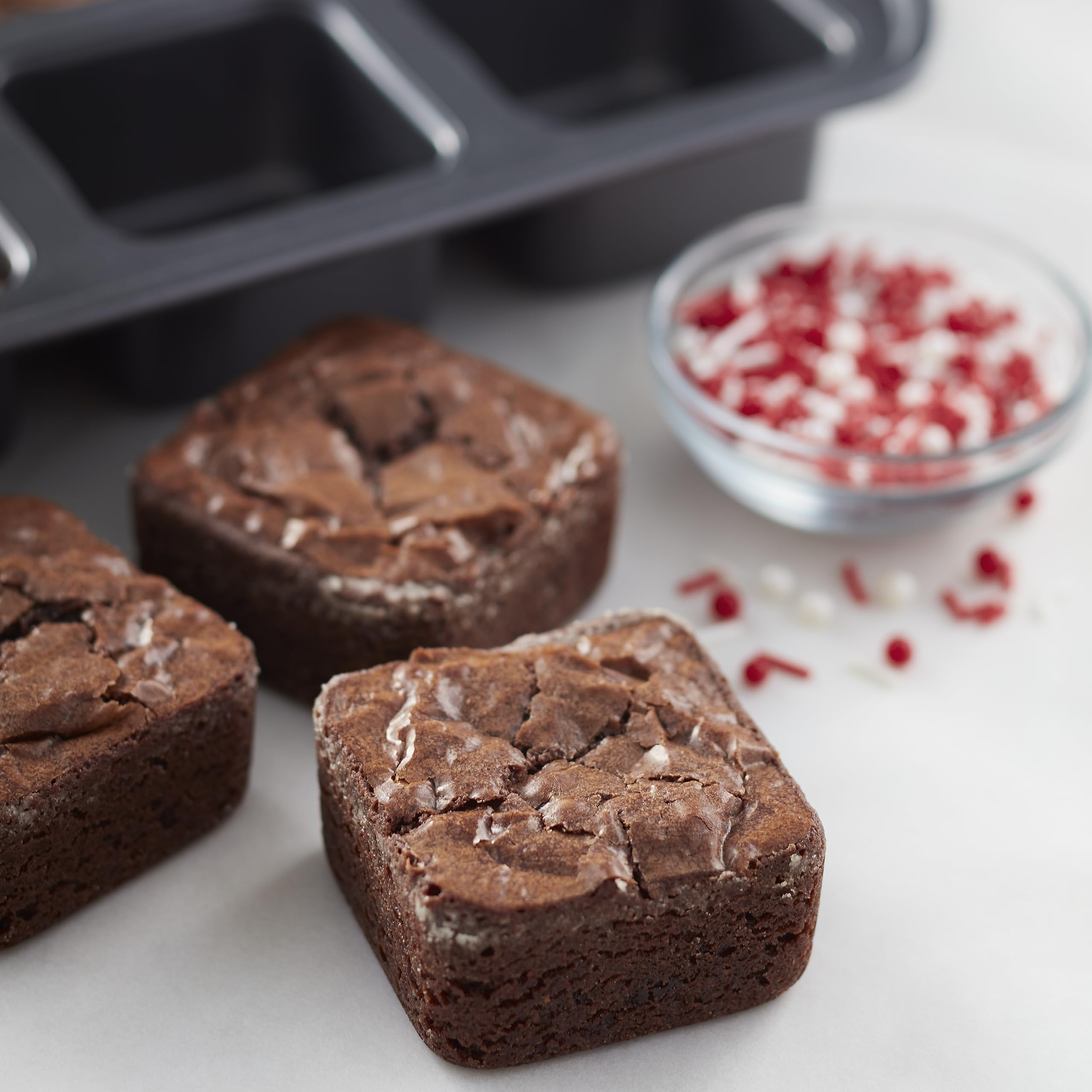 Wilton Perfect Results Premium Non-Stick Bar Baking Pan, 12-Cavity, Steel