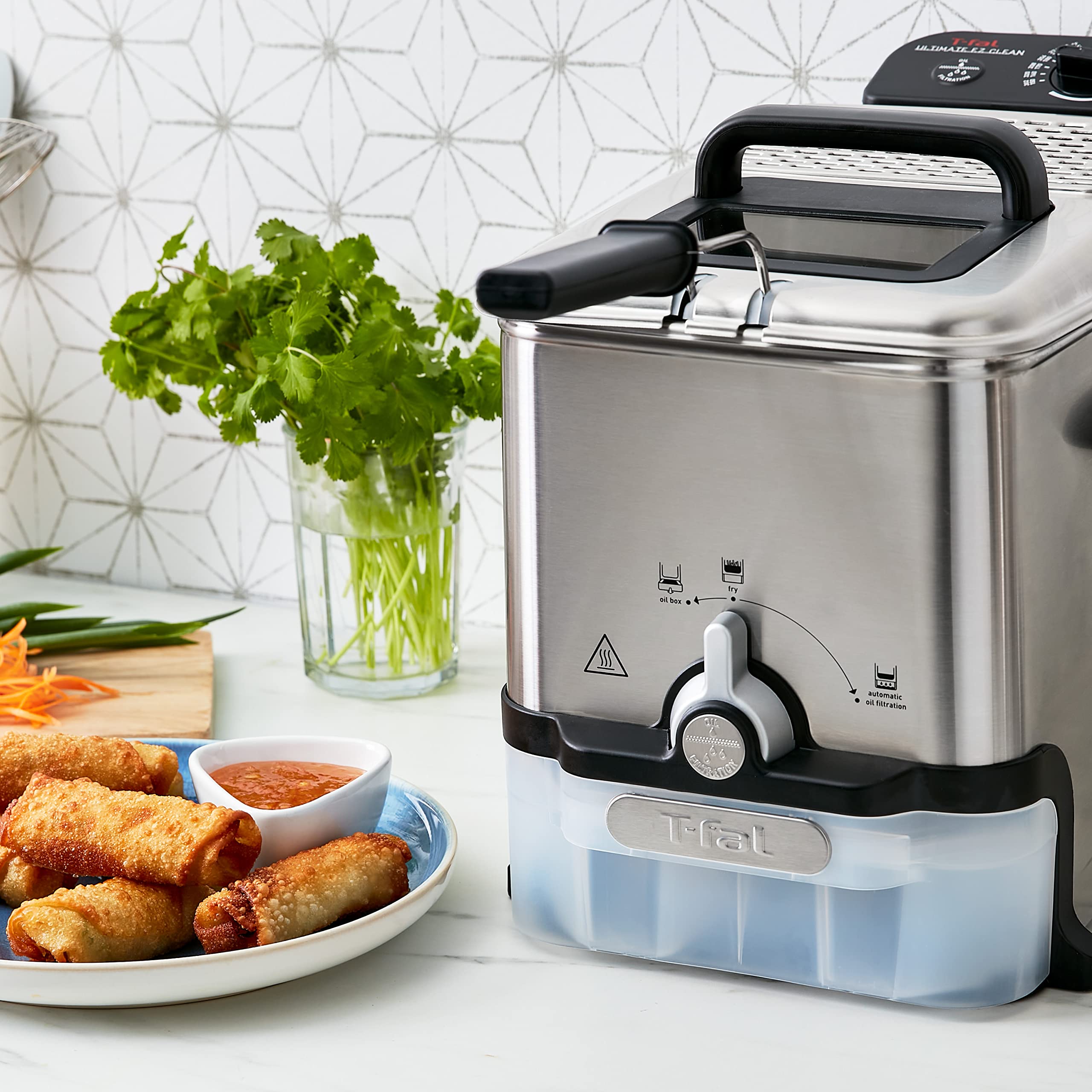 T-fal 3.5L Deep Fryer with Basket, 1700W, Oil Filtration, Temp Control, Digital Timer, Dishwasher Safe Parts