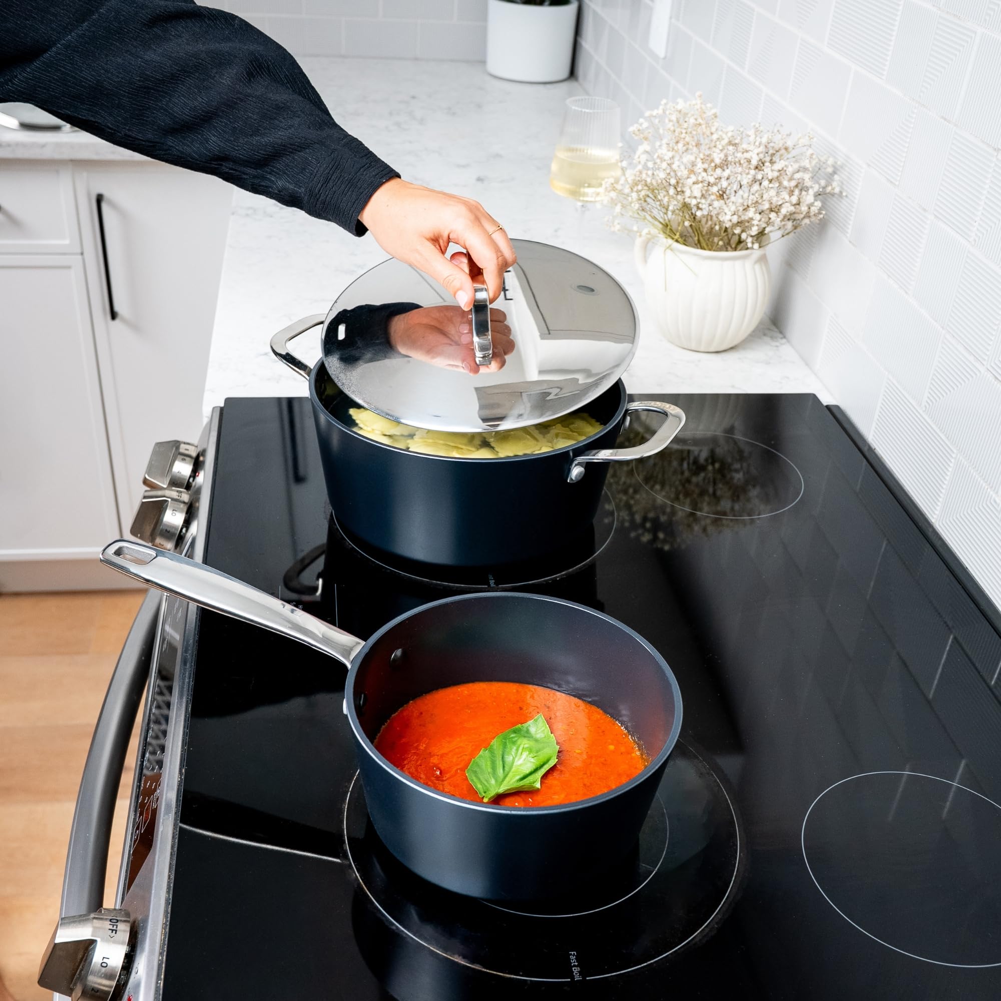Alva Maestro 2QT Ceramic Nonstick Saucepan with Lid – Non-Toxic Easy to Clean Pot, Oven Safe, and Induction Ready – Belgian-Designed for Effortless, Healthy Everyday Cooking