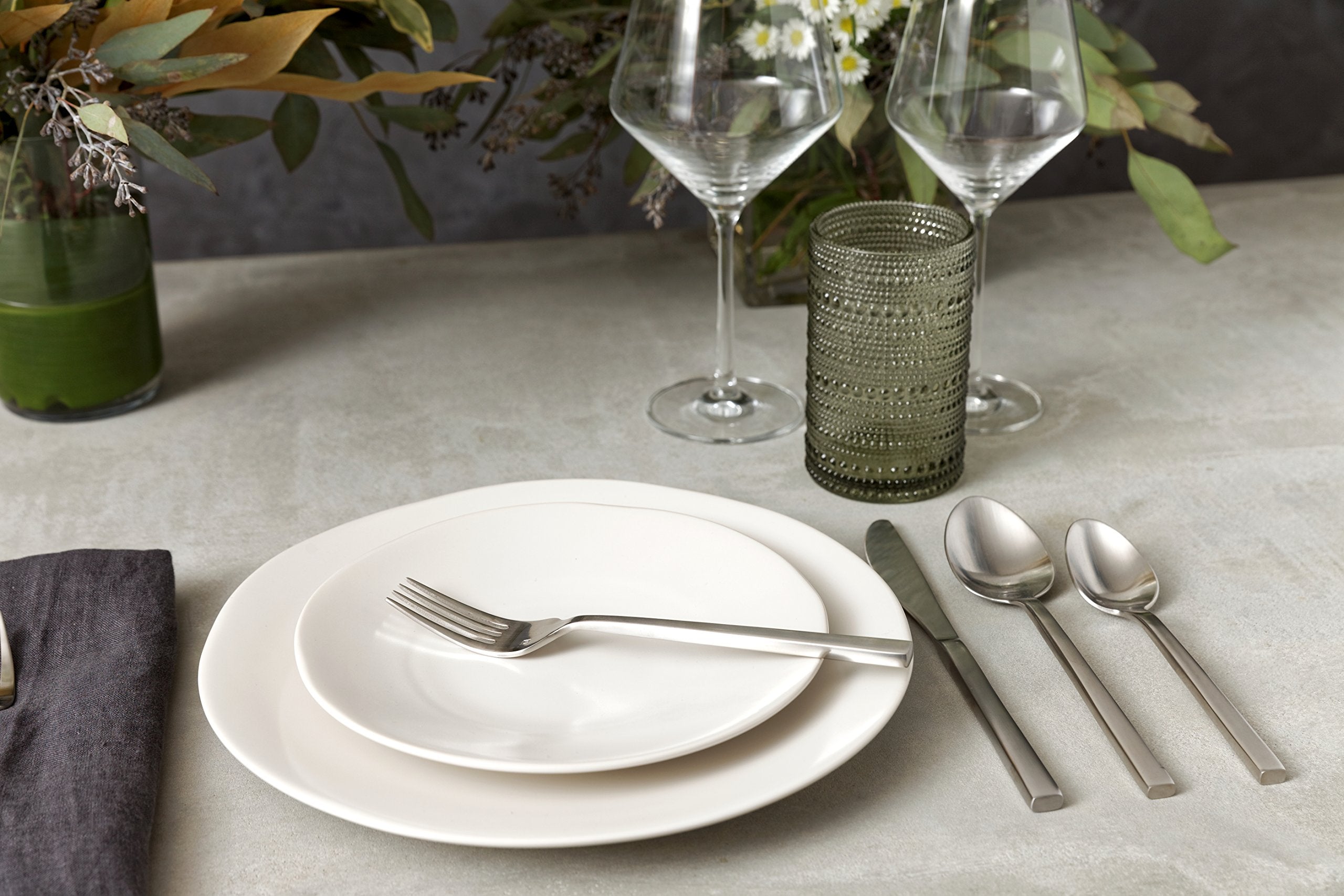 Fortessa Vitraluxe Dinnerware Heirloom Dinner Plate, 10.75-Inch, Set of 4, Linen