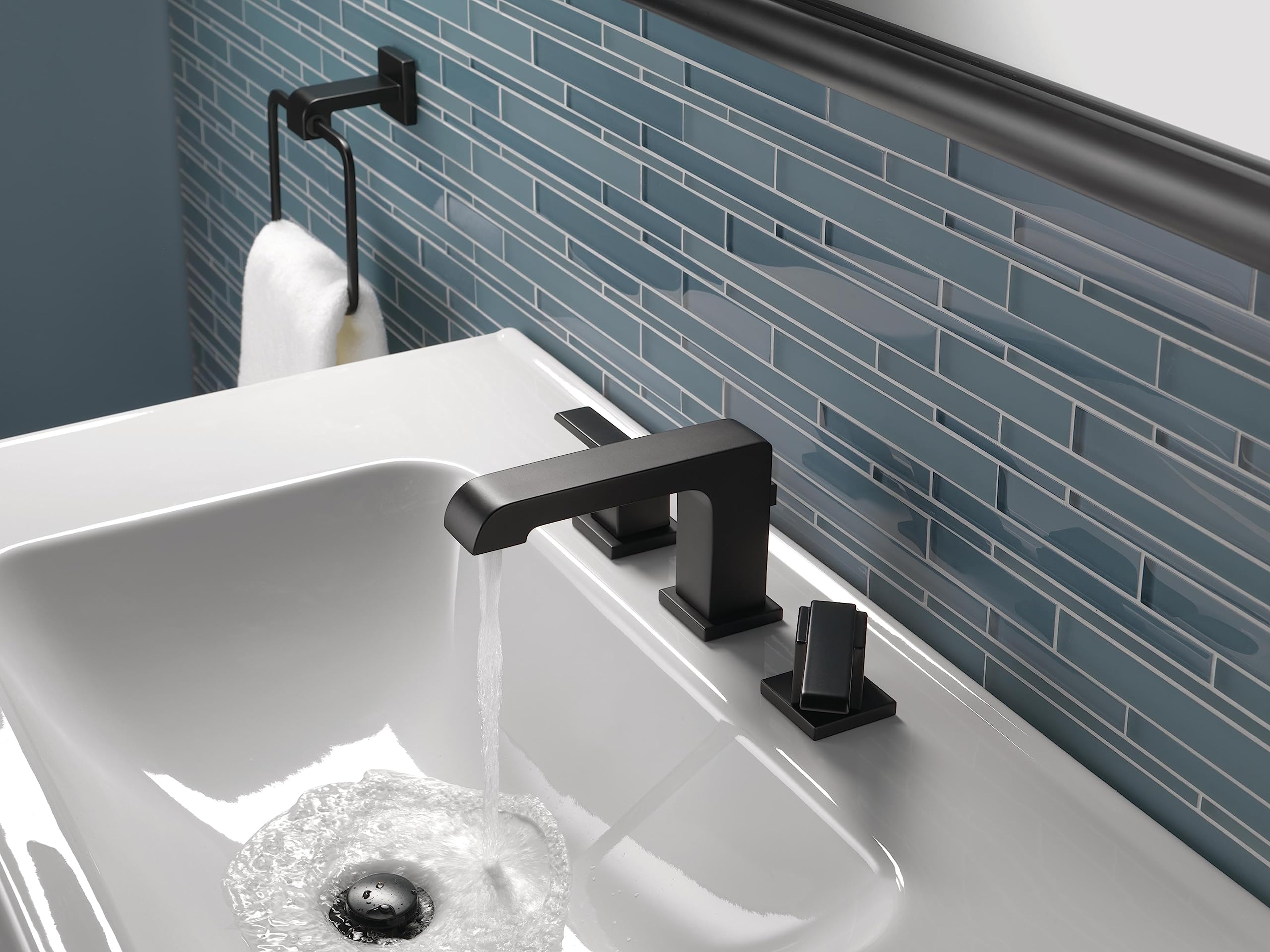 Delta Faucet Ara Widespread Bathroom Faucet 3 Hole, Matte Black Bathroom Faucet, Diamond Seal Technology, Metal Drain Assembly, Matte Black 3567-BLMPU-DST