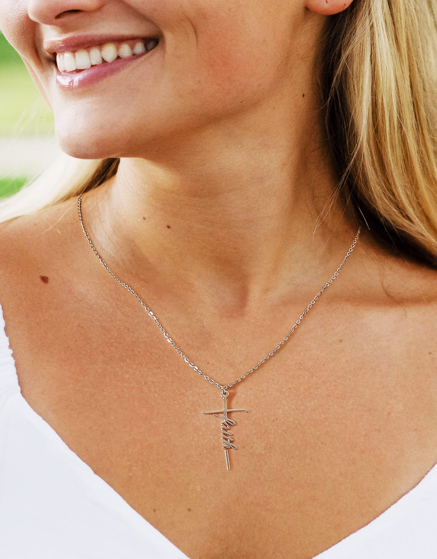 Lcherry Gifts for Mom Mom Necklace Mom Cross Necklace for Women Mom Birthday Gifts from Daughter