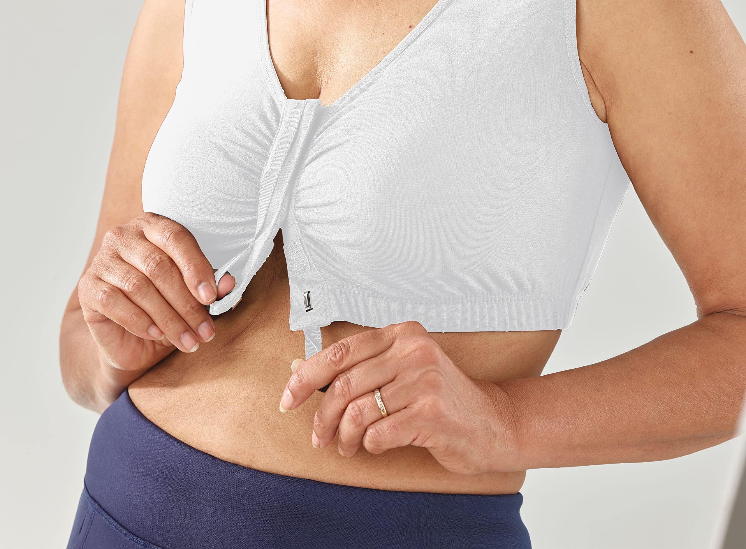 Women’s Front Closure Adaptive Bra - Black MED