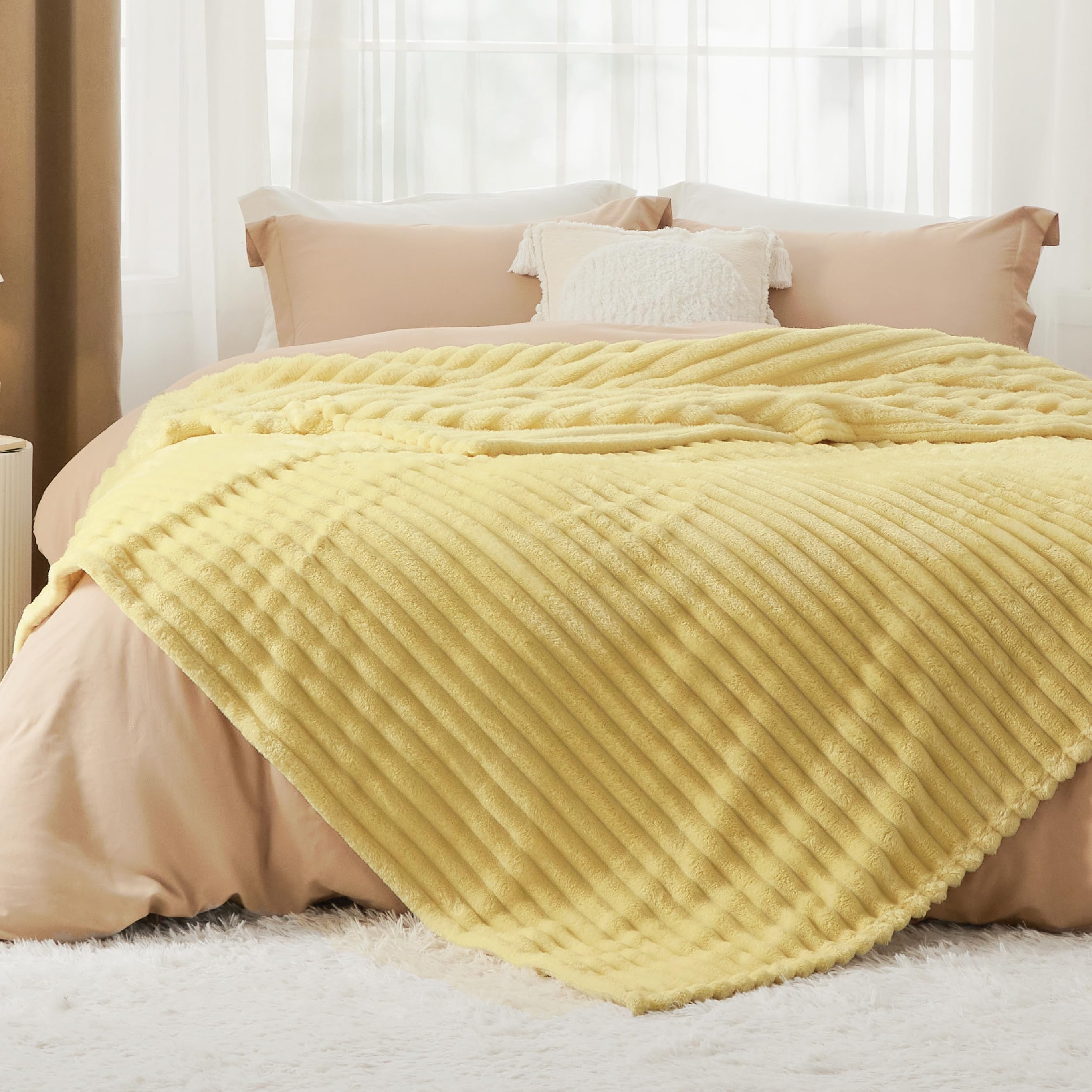 Bedsure Yellow Fleece Blanket for Couch - Super Soft Cozy King Blankets for Women, Cute Small Blanket for Girls, 108x90 Inches