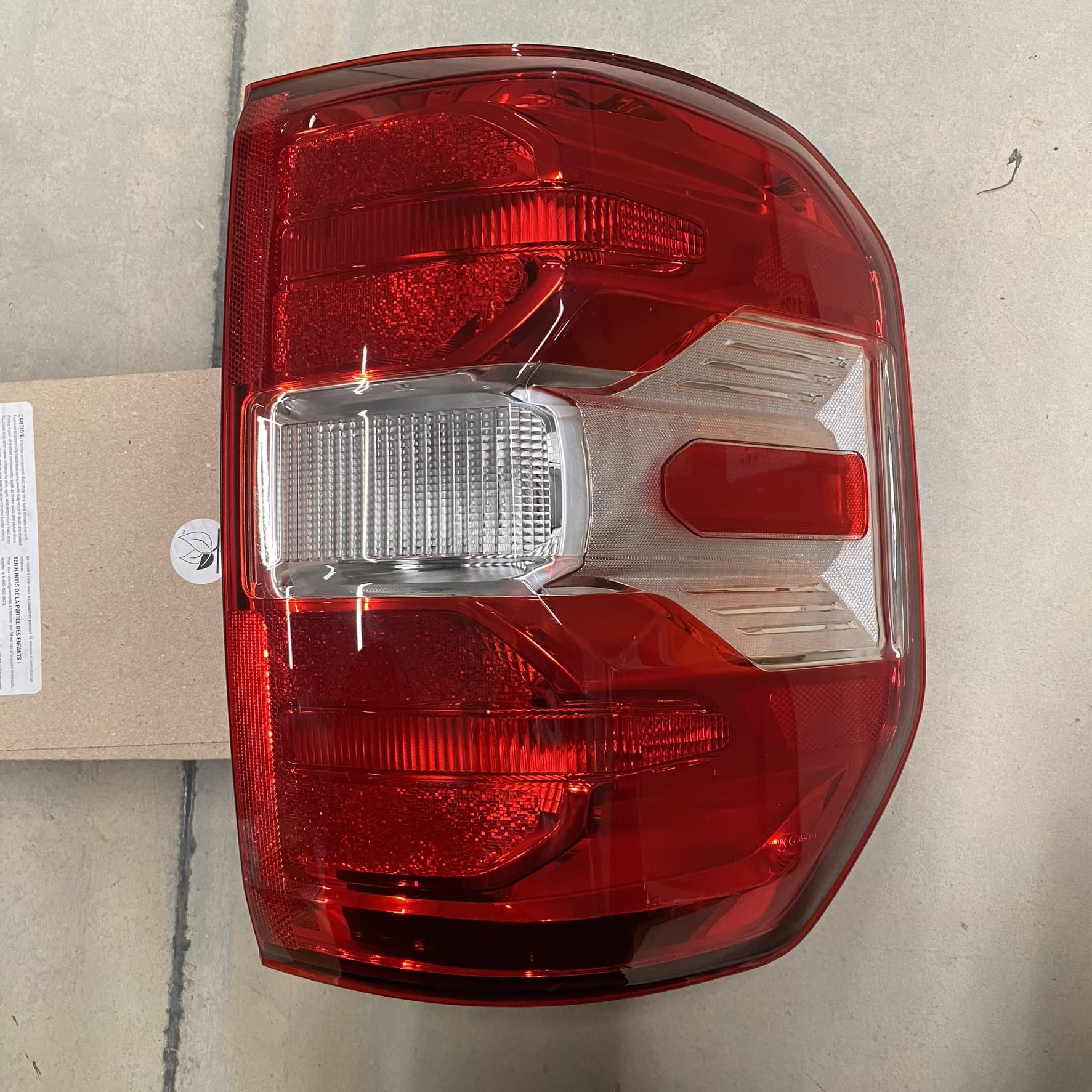 Ford 21-23 Maverick RH Passenger Halogen Tail Lamp Assembly NZ6Z13404A