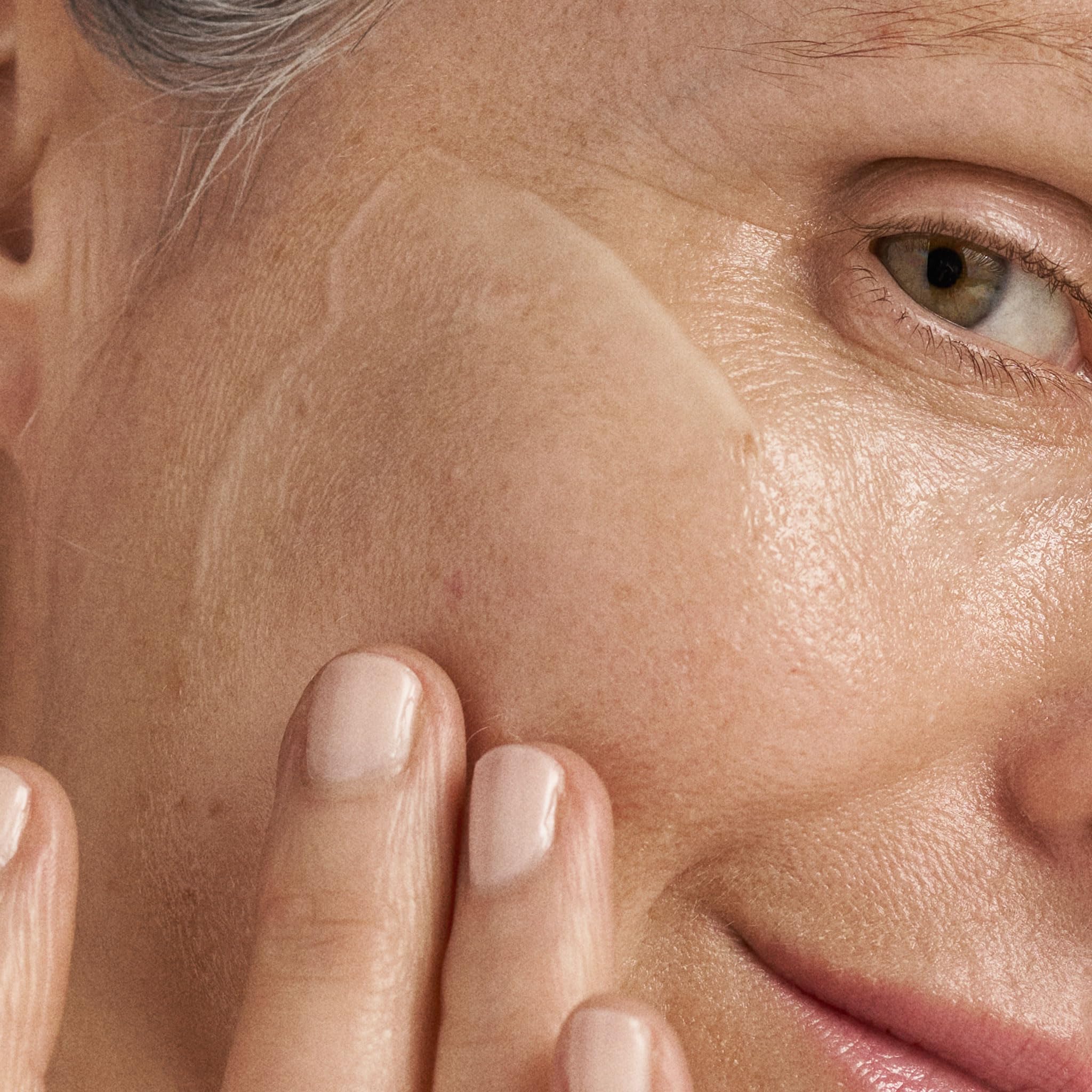 Dermalogica Biolumin-C Gel Moisturizer, Face Moisturizer with Hyaluronic Acid and Vitamin C - Boosts Radiance, Brightens, Provides Weightless Hydration, 1.7 Fl Oz