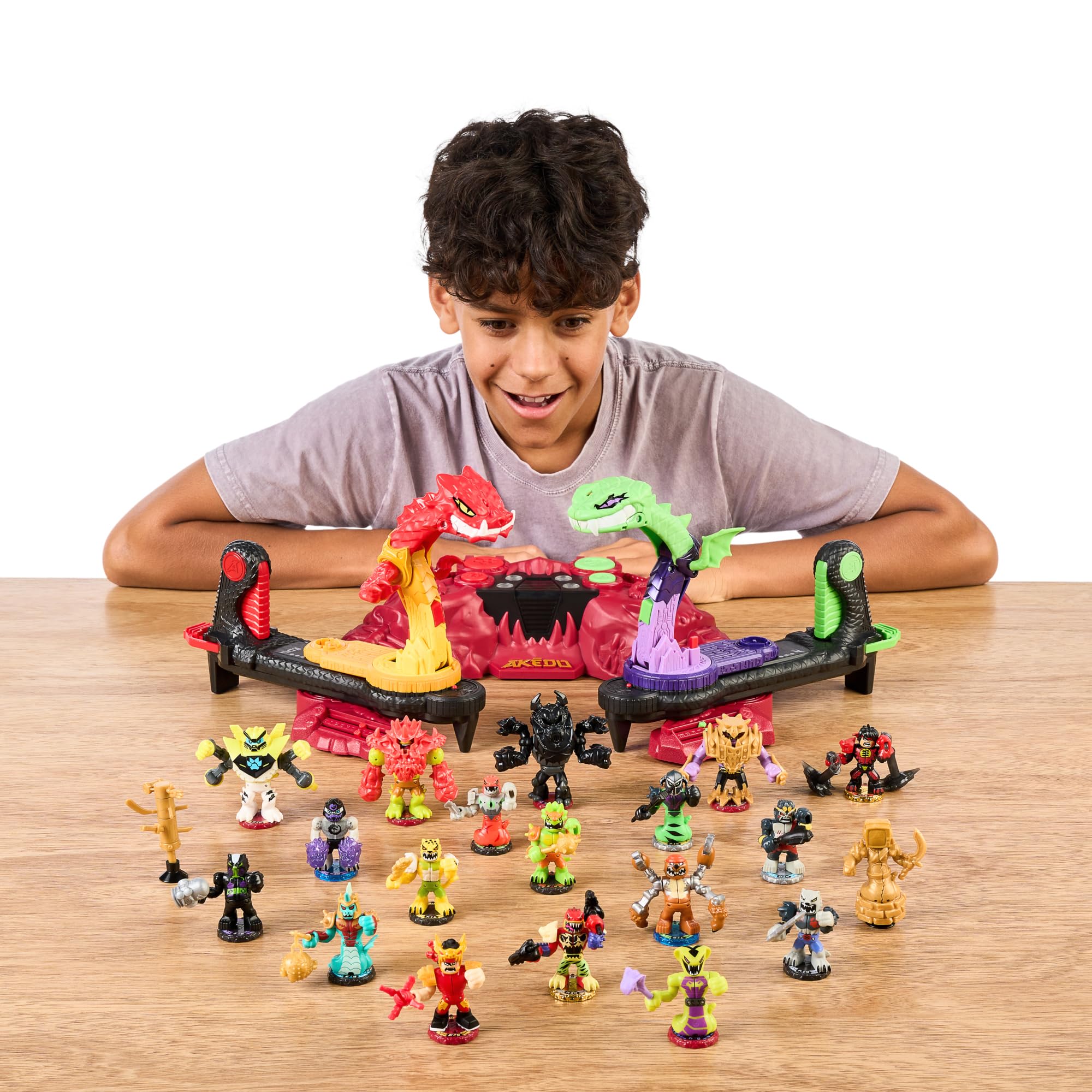 Legends of Akedo Beast Strike Serpent Fury Arena. Battle Your Warriors and Your Beasts to Win! with 40+ Real Sound Effects and Lights and 2 Exclusive Warriors.