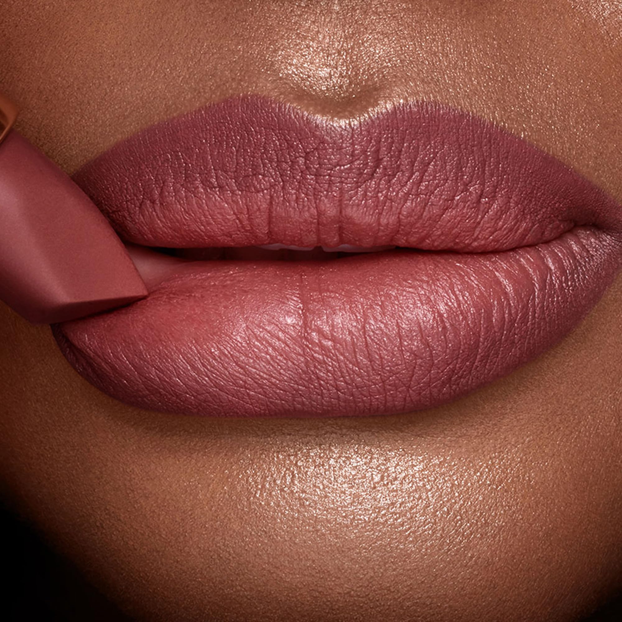 Charlotte Tilbury Matte Revolution Lipstick - Long Lasting, Matte Lipstick with Buildable Color & Lip-Loving Ingredients - Creamy, Easy to Blend Formula - Pillow Talk Medium