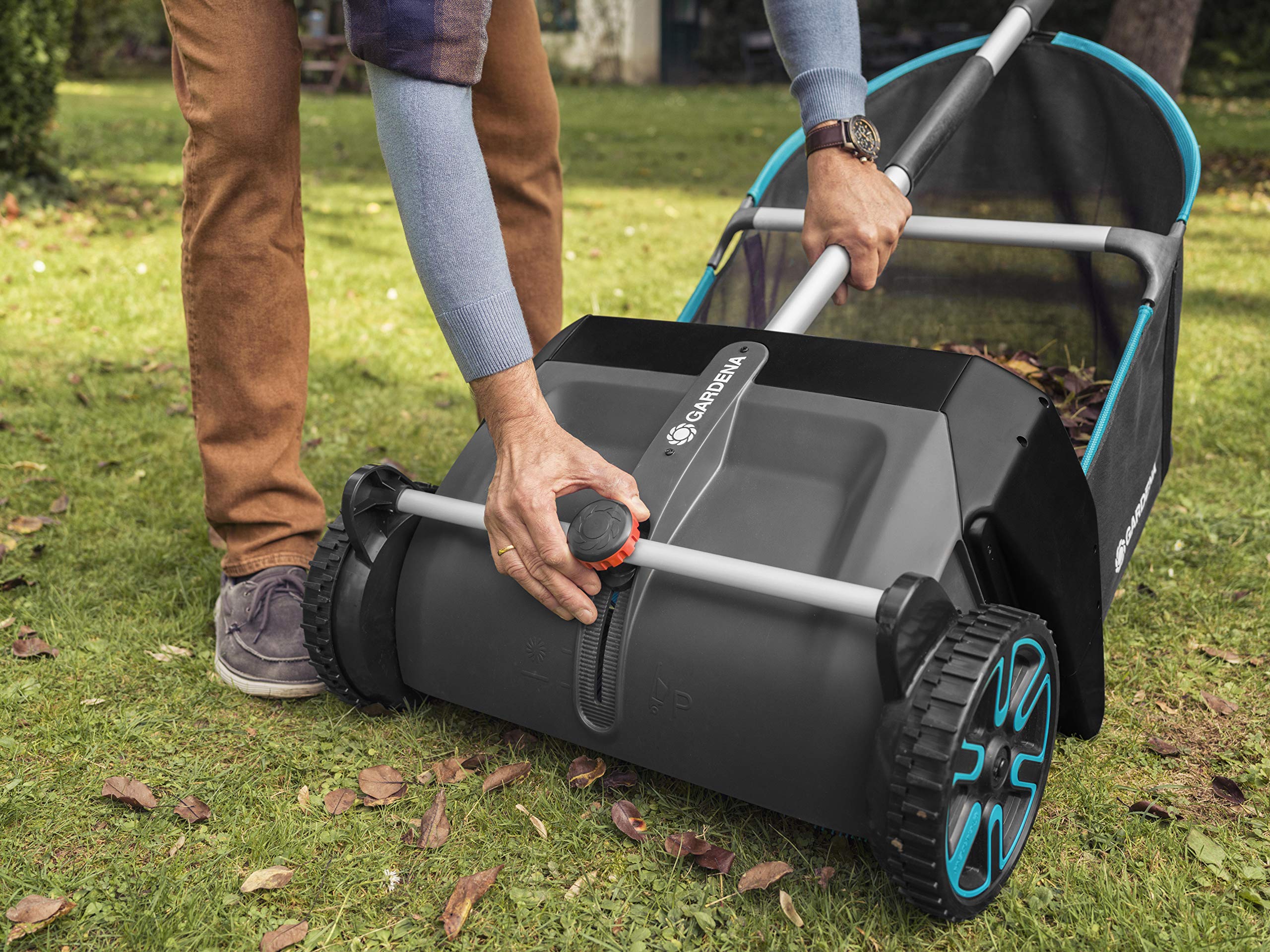 Gardena (03565-20) Lawn and Leaf Collector, Durable and Easy to Manuever Push Lawn and Leaf Sweeper with Large Capacity 3.2 cu. ft. Mesh Collection Hopper Bag, 5 Year Warranty