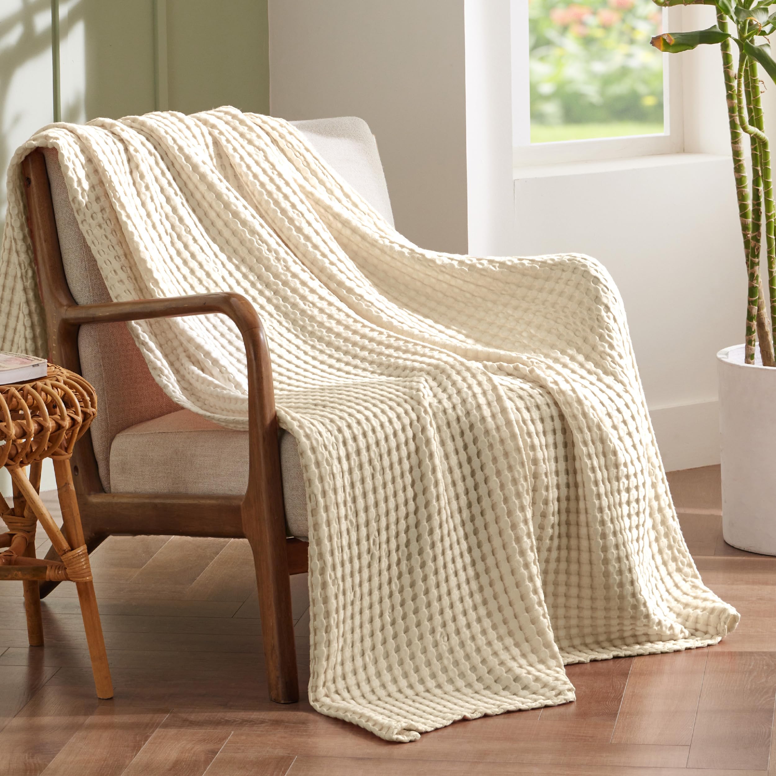 Bedsure Cooling Cotton Waffle Weave Blanket - Lightweight Breathable Blanket of Rayon Derived from Bamboo for Hot Sleepers, Luxury Throws for Bed, Couch and Sofa, Beige, 50x70 Inches