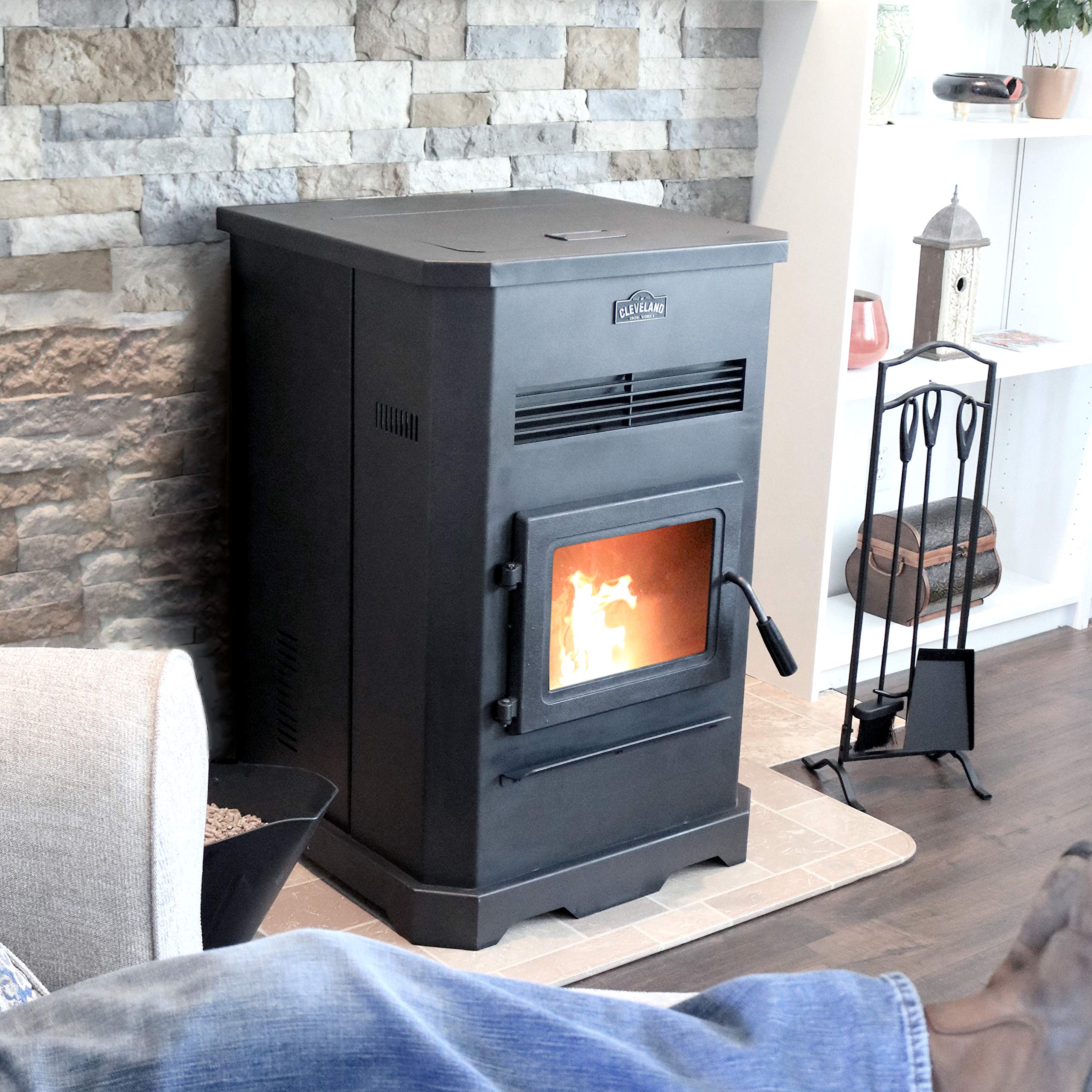 Mr. Heater Cleveland Iron Works No.205 Large Pellet Stove 2500 Sq Ft