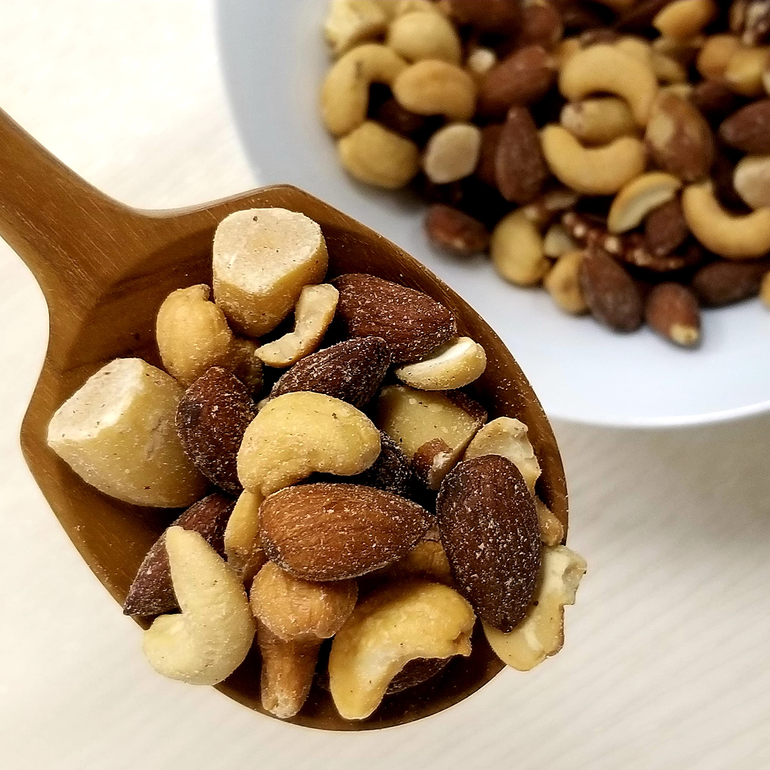 Mixed Nuts Deluxe - Roasted & Salted | 32 oz Reusable Container | Healthy Gourmet Variety Snack Mix with Cashews, Almonds, Brazil Nuts, Pecans, Hazelnuts (No Peanuts) Holiday Gifts | Keto, Vegan Friendly, Healthy Nut Mix | Jaybee's