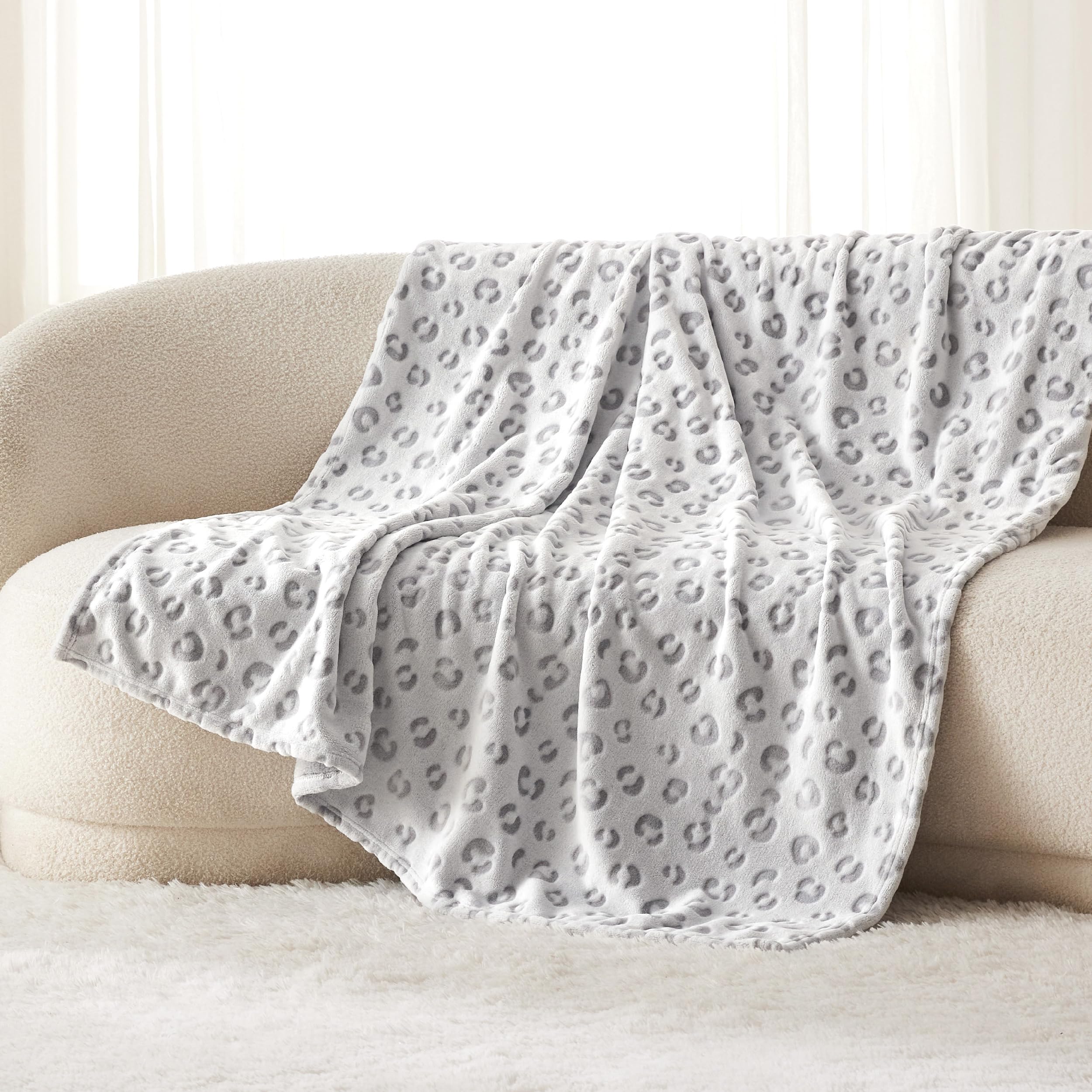 Bedsure Fleece Blanket for Couch - Super Soft Cozy Blankets for Women, Cute Small Blanket for Bed Sofa, Light Grey Leopard, 50x60 Inches