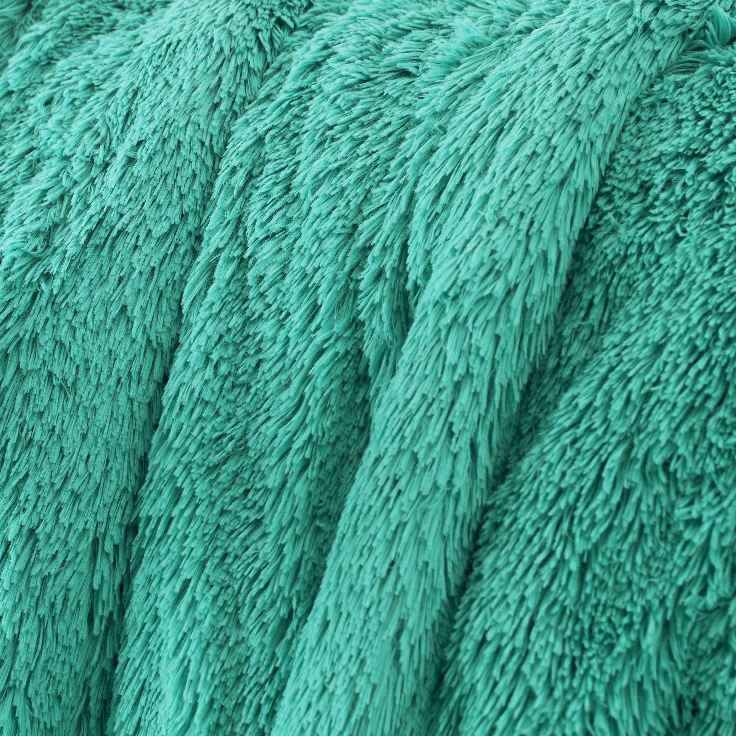 Bedsure Soft Aruba Blue Throw Blanket for Couch, Fluffy Fuzzy Blankets & Throws for Bed, Sofa, Cozy Plush Sherpa Fleece Faux Fur Blanket, Thick Warm Christmas Blanket Gifts for Women, Men, 50x60