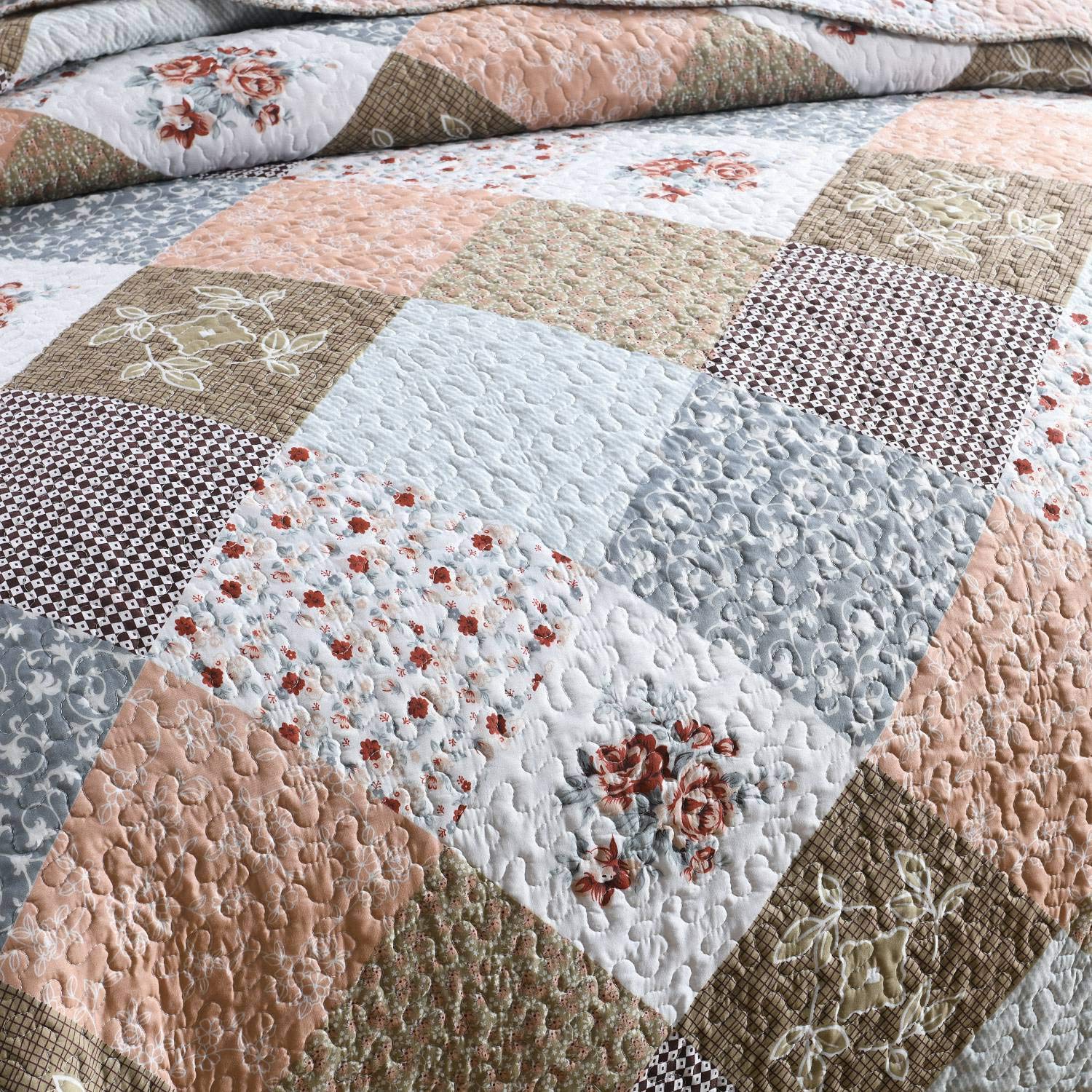 HoneiLife Quilt Set King Size - 3 Piece Microfiber Quilts Reversible Bedspreads Patchwork Coverlets Floral Bedding Set All Season Quilts-Mocha Rose,King Size