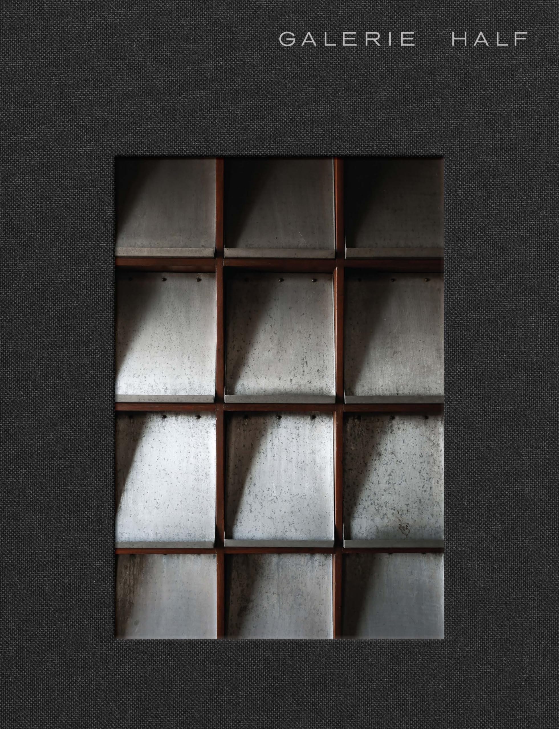 Galerie Half: Selected Works / Spaces