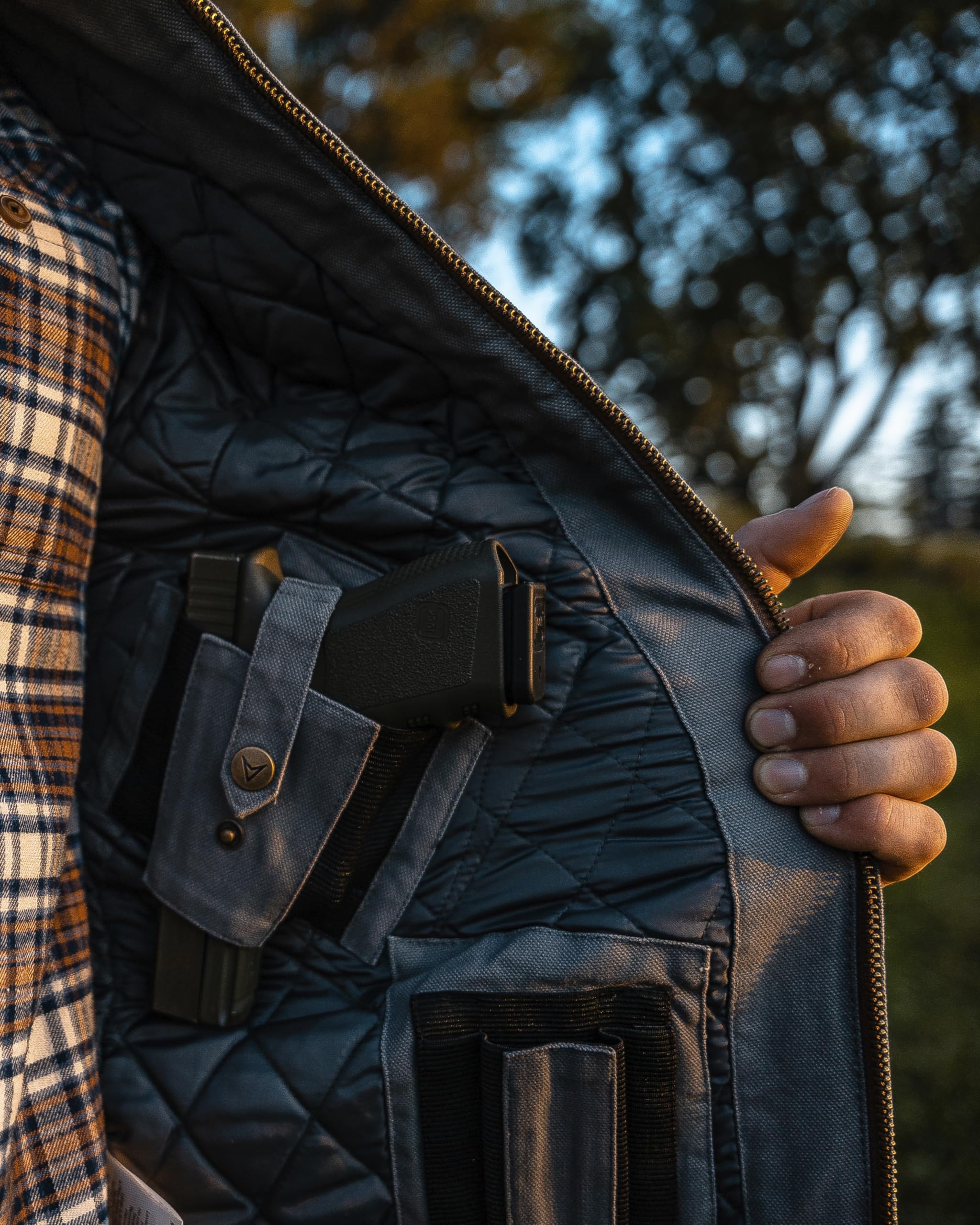 Venado Concealed Carry Vest for Men - Built-in Left and Right Handed Holster (Light Olive, X-Large)