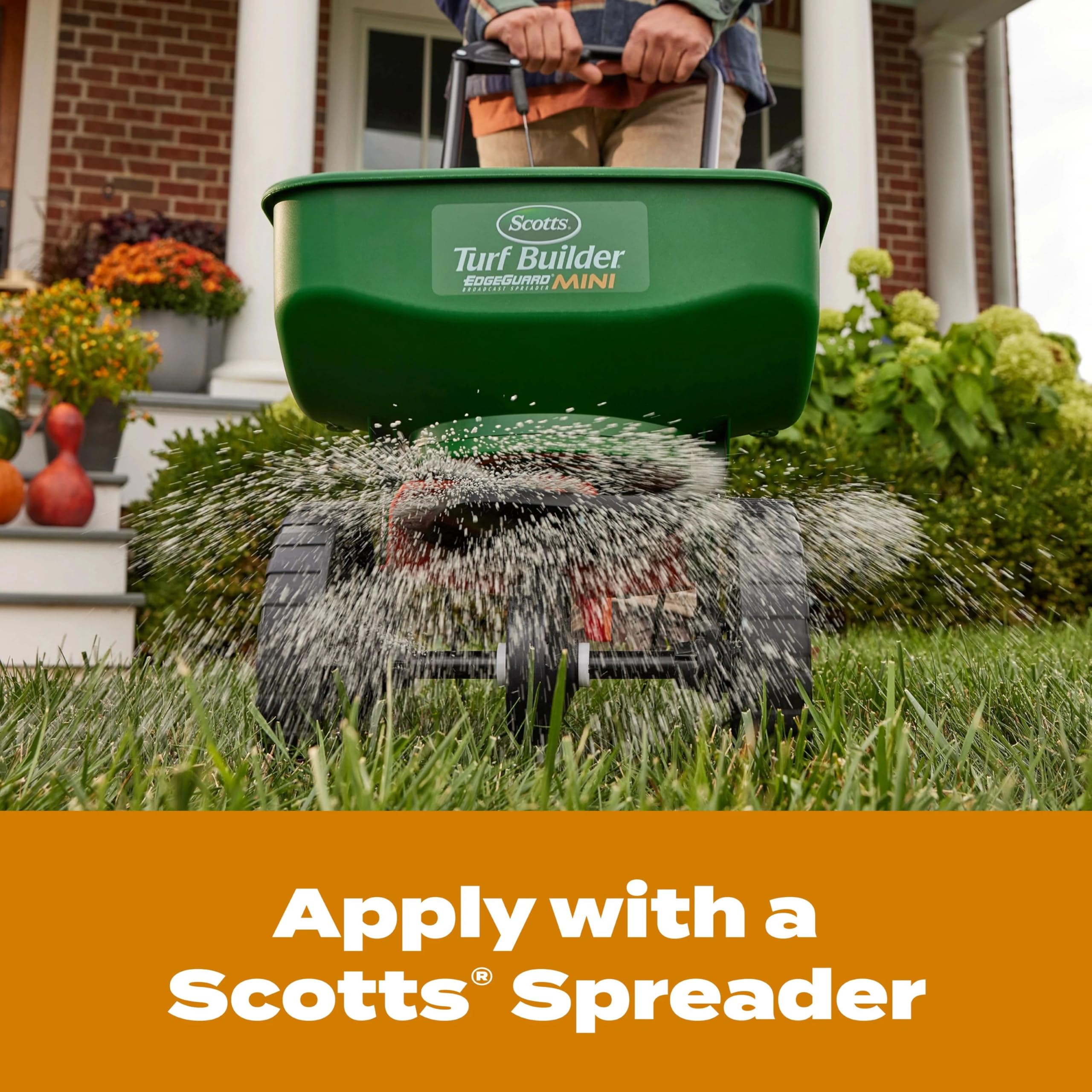 Scotts Turf Builder WinterGuard Fall Weed & Feed3, Weed Killer Plus Fall Fertilizer, 5,000 sq. ft., 14.29 lbs.