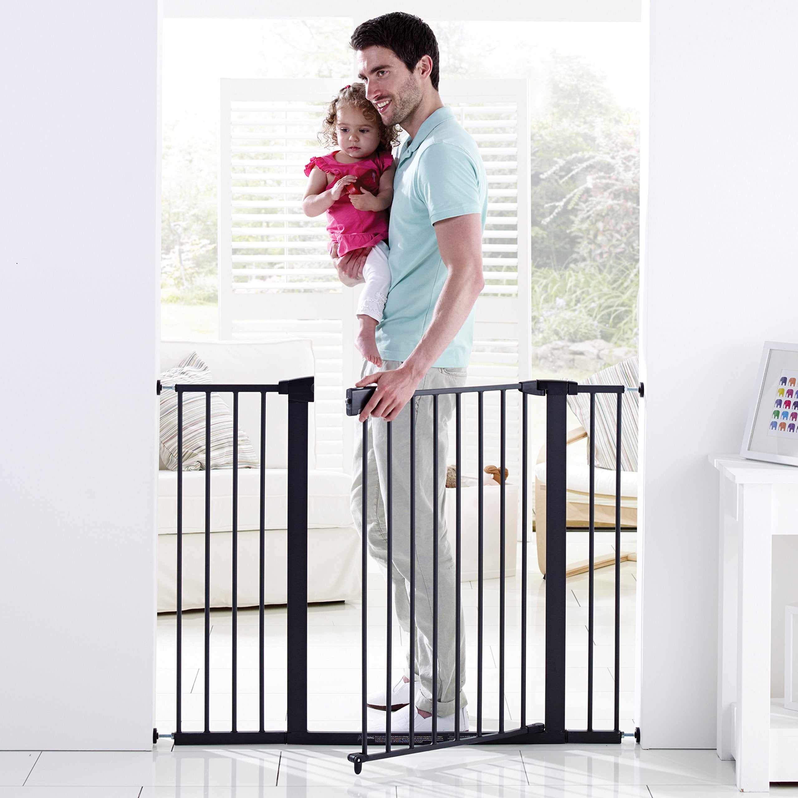 Munchkin® Easy Close XL™ Metal Baby Gate, 29.5" - 51.6" Wide, Black, Model MK0009-111