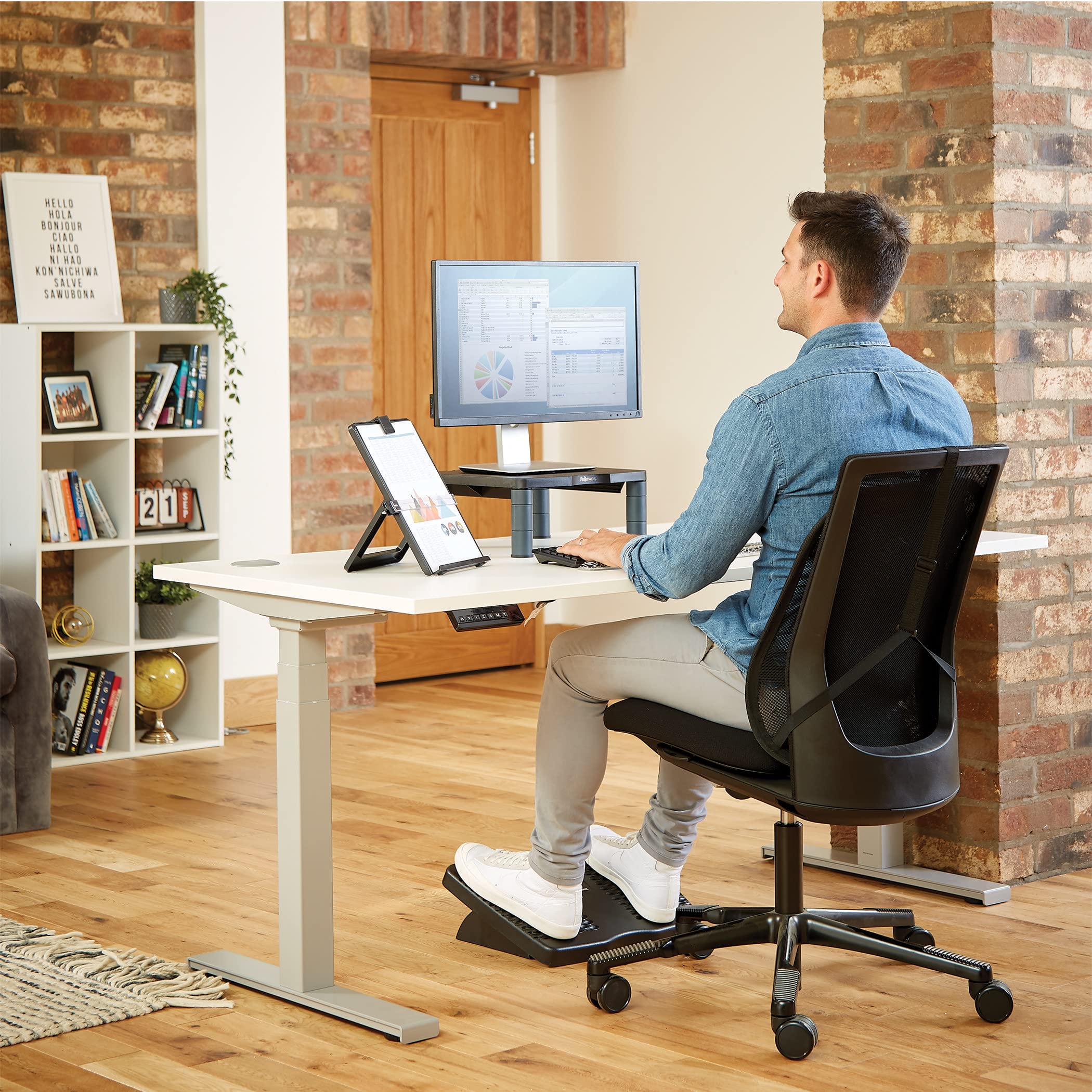 Fellowes Letter Sized Non-Magnetic Copyholder, Black (21106), 7.38 x 10.13 x 11.25 inches