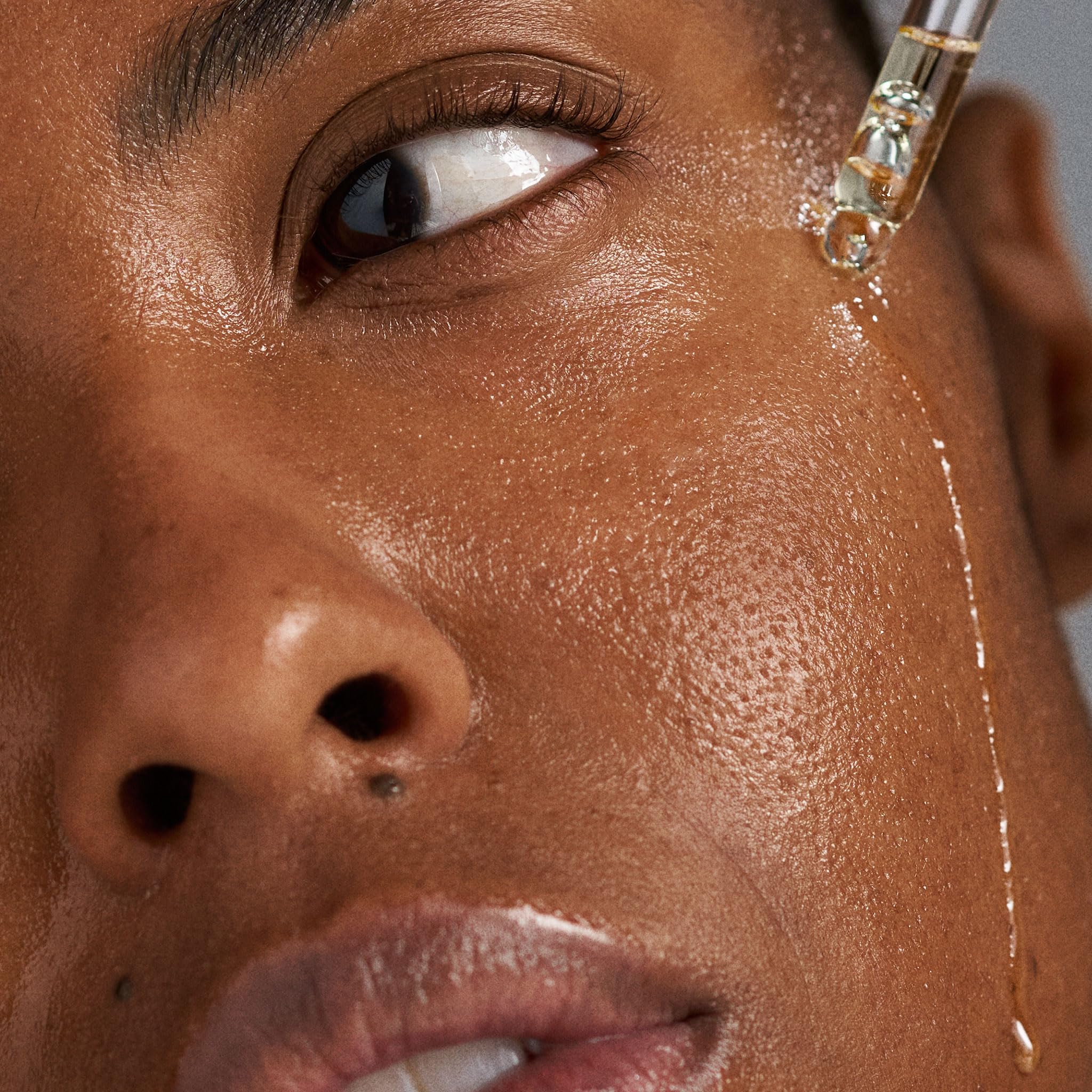 Dermalogica Retinol Clearing Oil Face Serum with Salicylic Acid - Anti-Aging Acne Treatment That Delivers Clearer, Vibrant Skin by Morning, (1 Fl Oz)