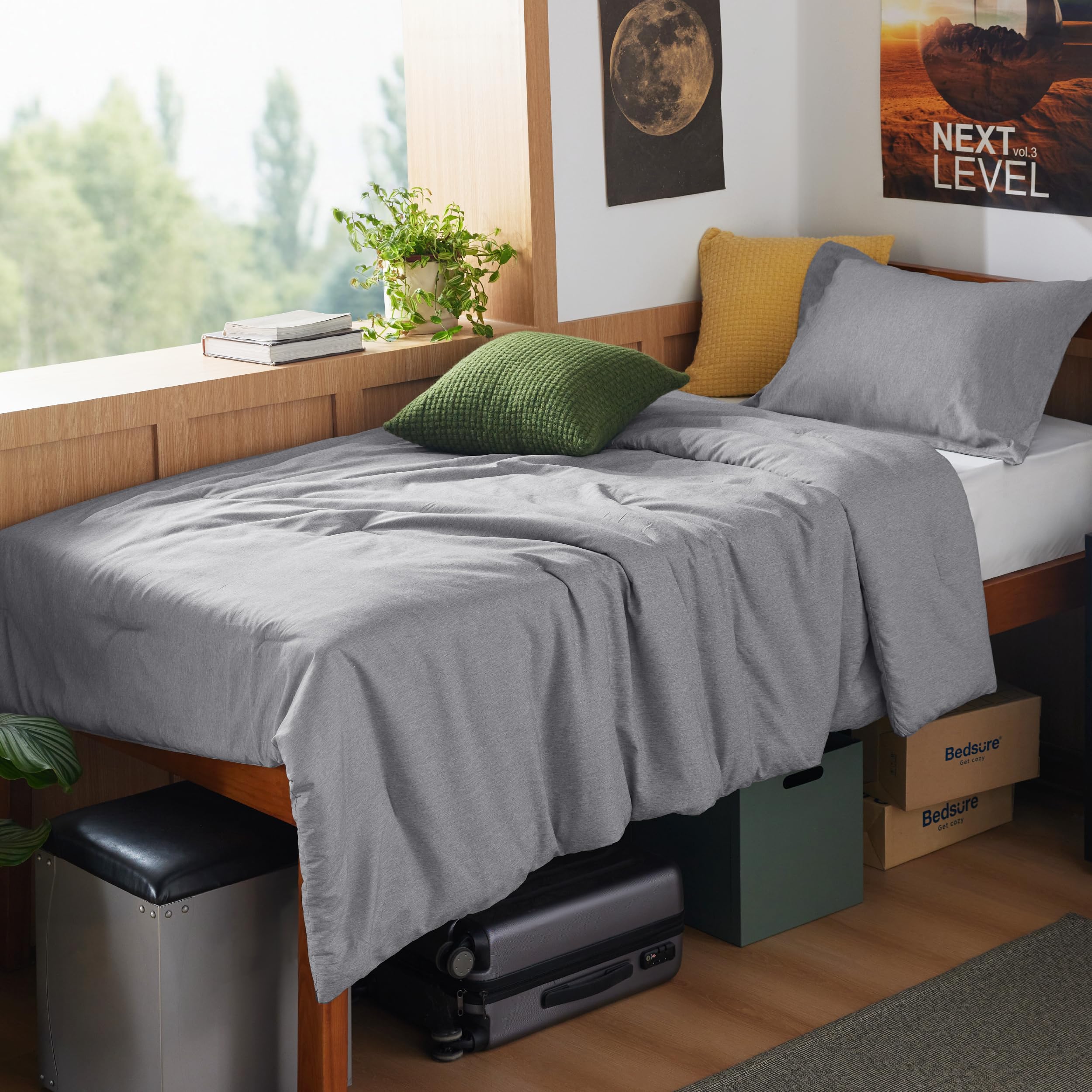 Bedsure Twin/Twin XL Comforter Set Dorm Bedding - Dark Grey Twin Bedding Set for College, Soft Cationic Dyed Bed Set for All Seasons, 2 Pieces, 1 Comforter (68"x88") and 1 Pillow Sham (20"x26"+2")
