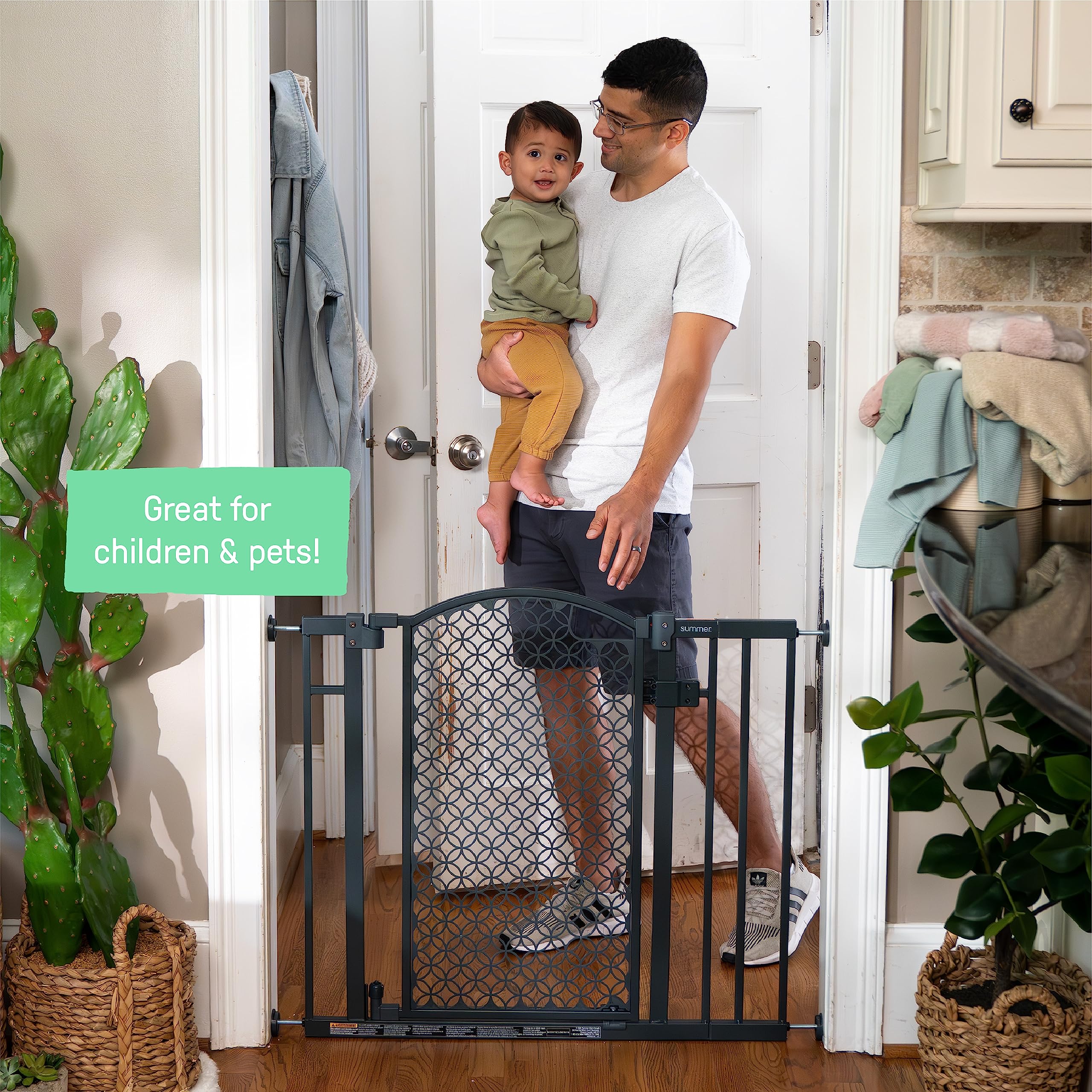 Summer Infant Modern Home Walk-Thru Safety Pet and Baby Gate, 28"-42" Wide, 30" Tall, Pressure or Hardware Mounted, Install on Wall or Banister in Doorway or Stairway, Auto Close Door - Gray