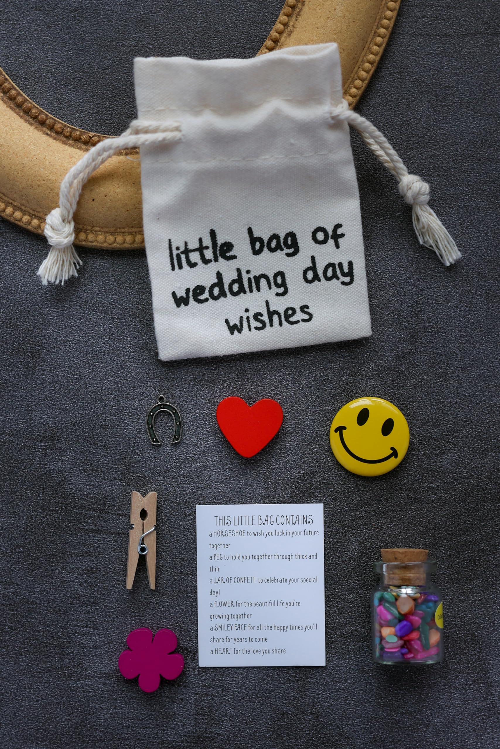 Cute Wedding Day Gifts for Bride From Best Friend, Bride Gifts, Wedding Card,Wedding Blessing Souvenirs, Beautiful Souvenirs for Honeymooner on Their Wedding Day.