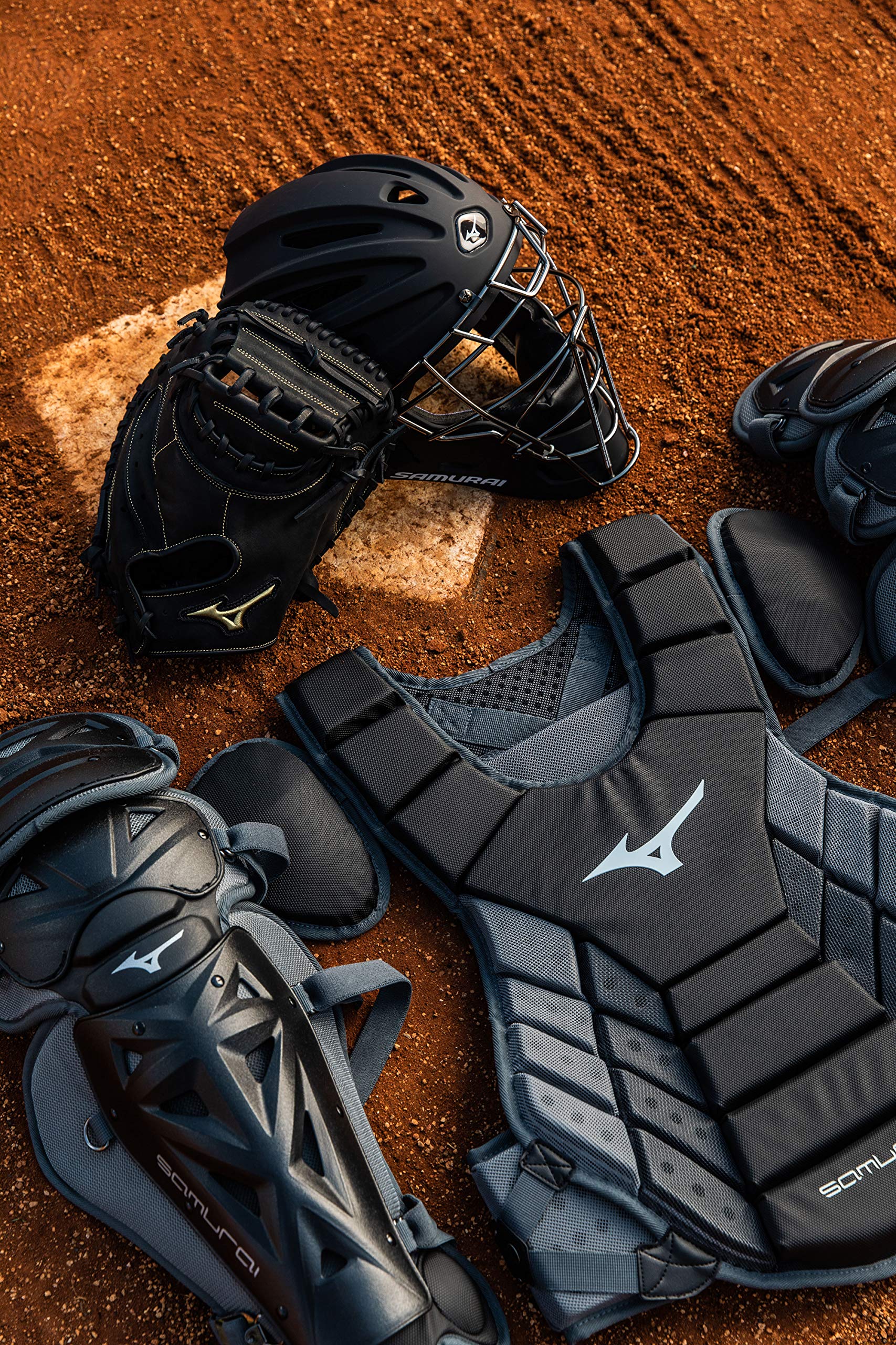 Mizuno Samurai G4 Youth Baseball Catcher's Helmet Black