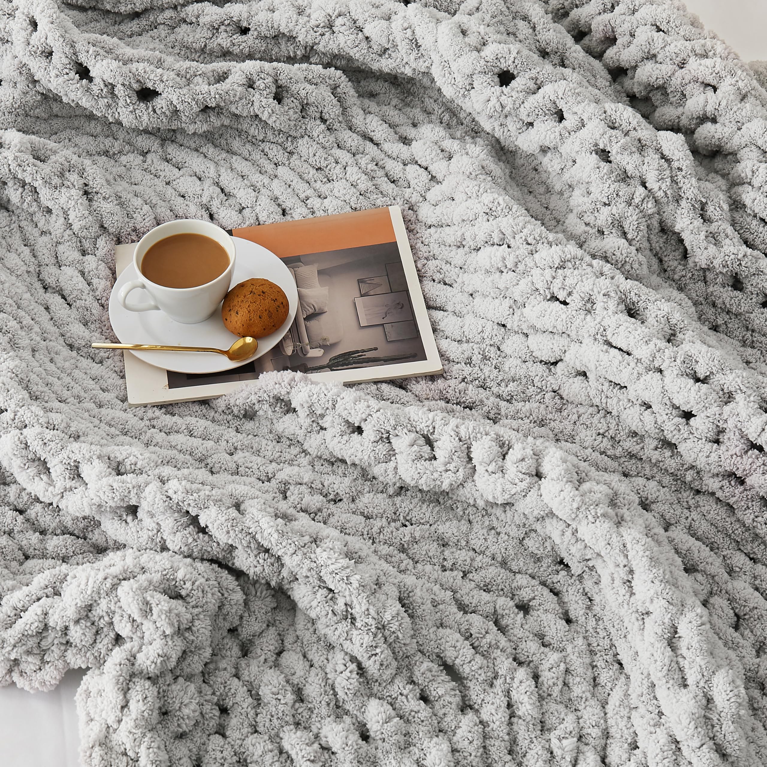 L'AGRATY Chunky Knit Blanket Throw: 72''x84'' Chenille Chunky Knitted Throw Blanket for Bed Couch - Handmade Thick Big Cable Knit Blanket - Large Chunky Crochet Rope Blanket for Home Decor(Grey)