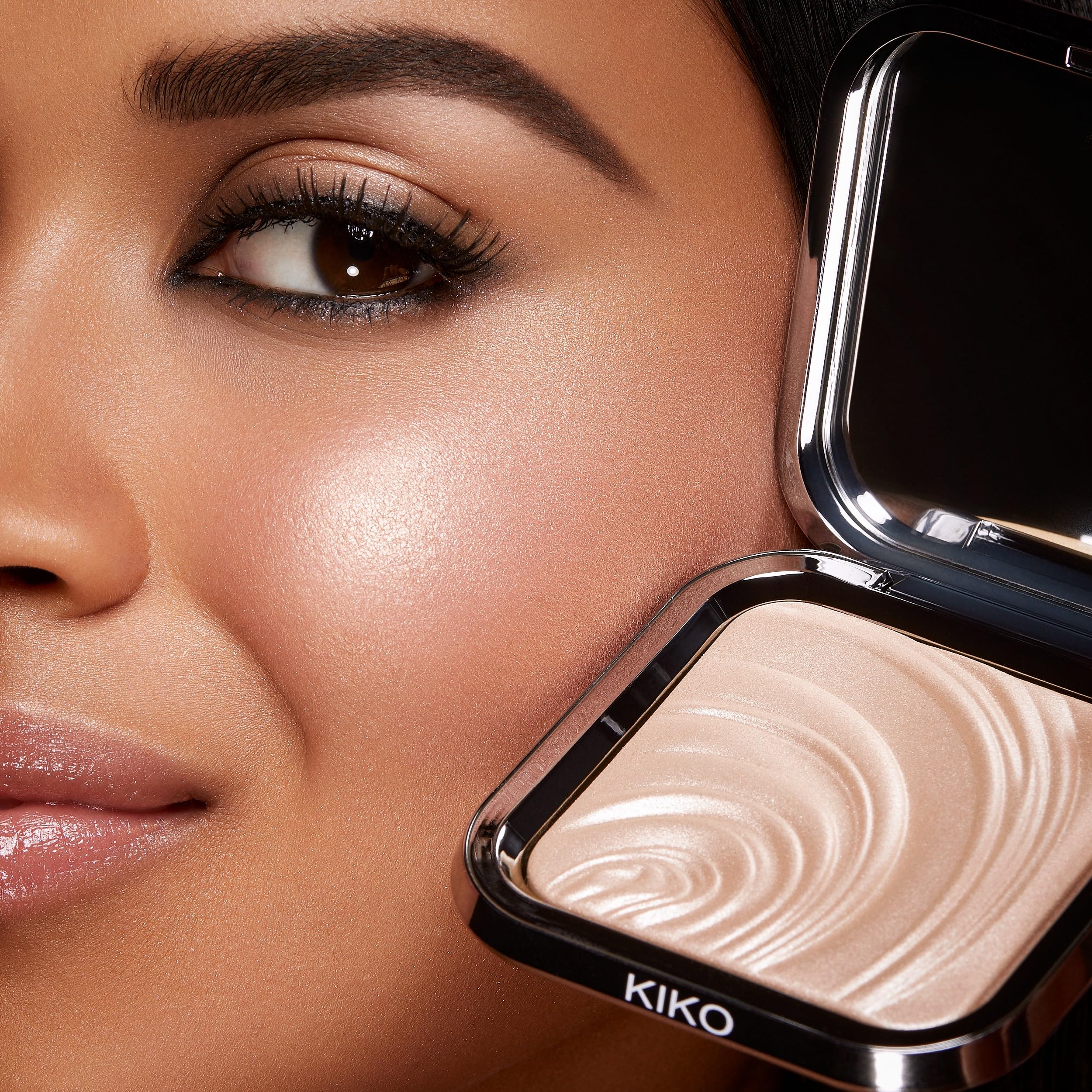 KIKO Milano Glow Fusion Intense Powder Highlighter 01 | Silky And Reflective Powder Highlighter