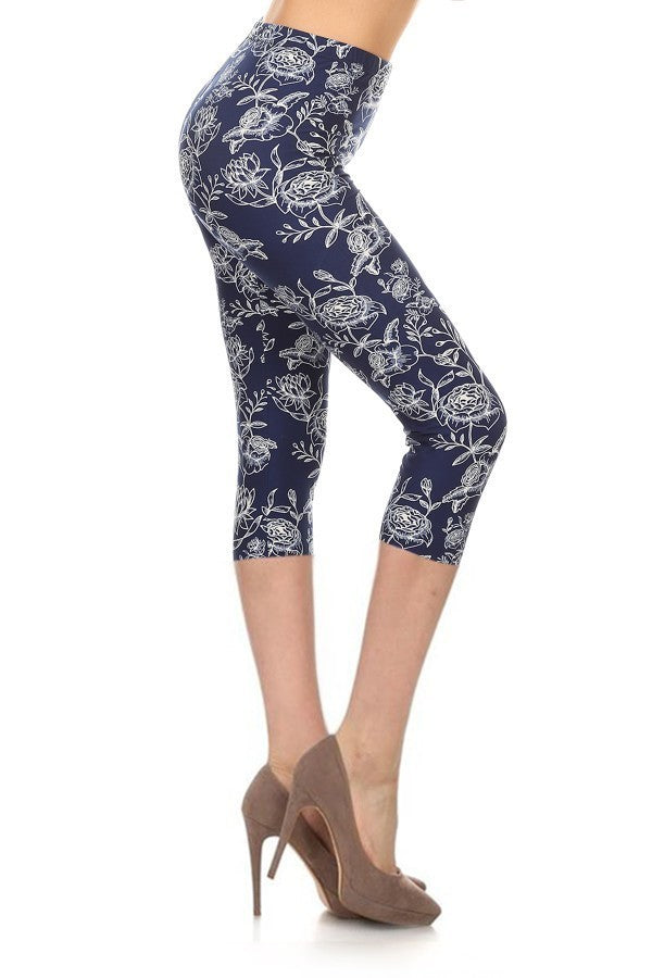 Multi-color Print, Cropped Capri Leggings In A Fitted Style With A