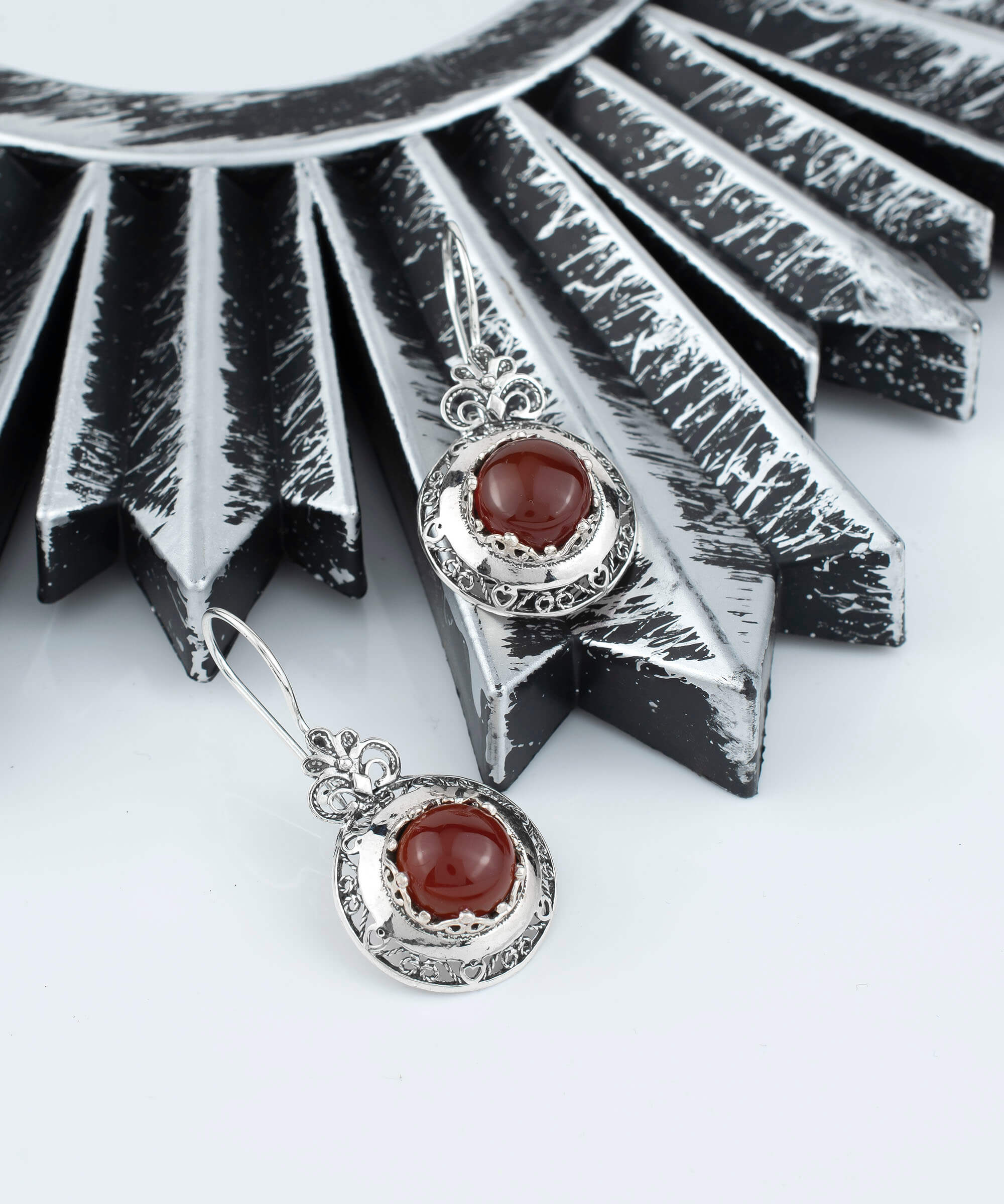 Filigree Art Carnelian Gemstone Floral Design Women Silver Drop