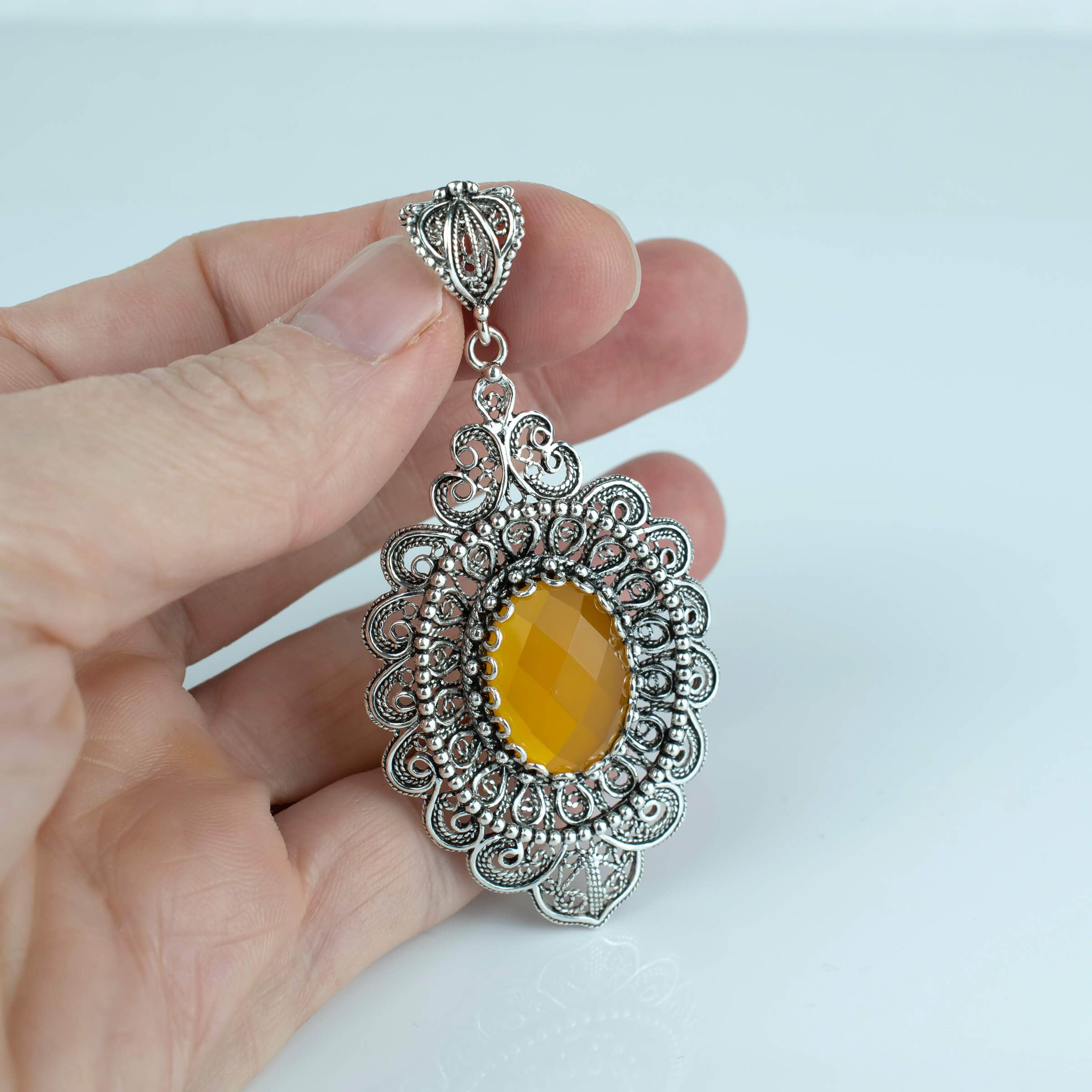 Filigree Art Yellow Agate Gemstone Floral Figured Women Silver Oval