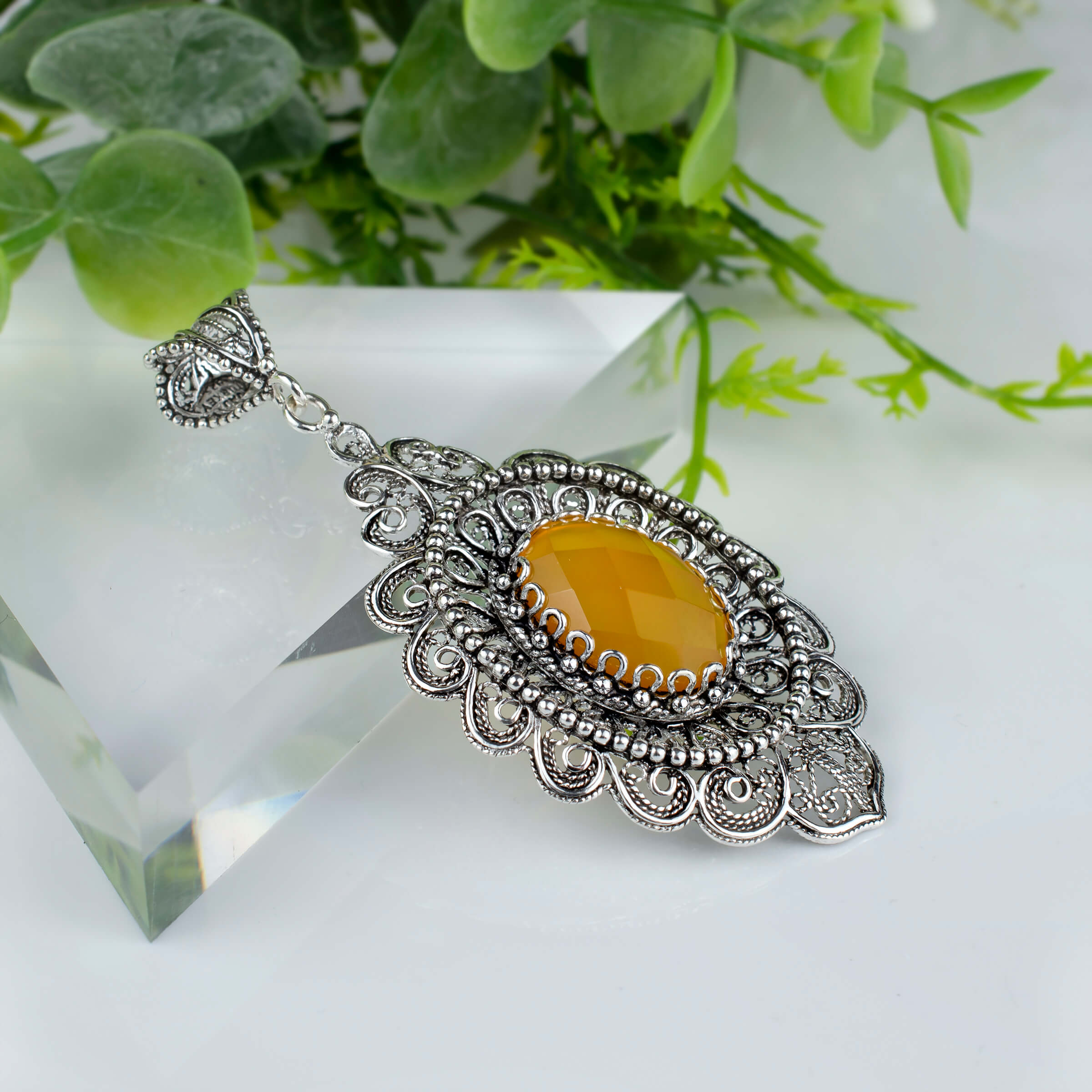 Filigree Art Yellow Agate Gemstone Floral Figured Women Silver Oval