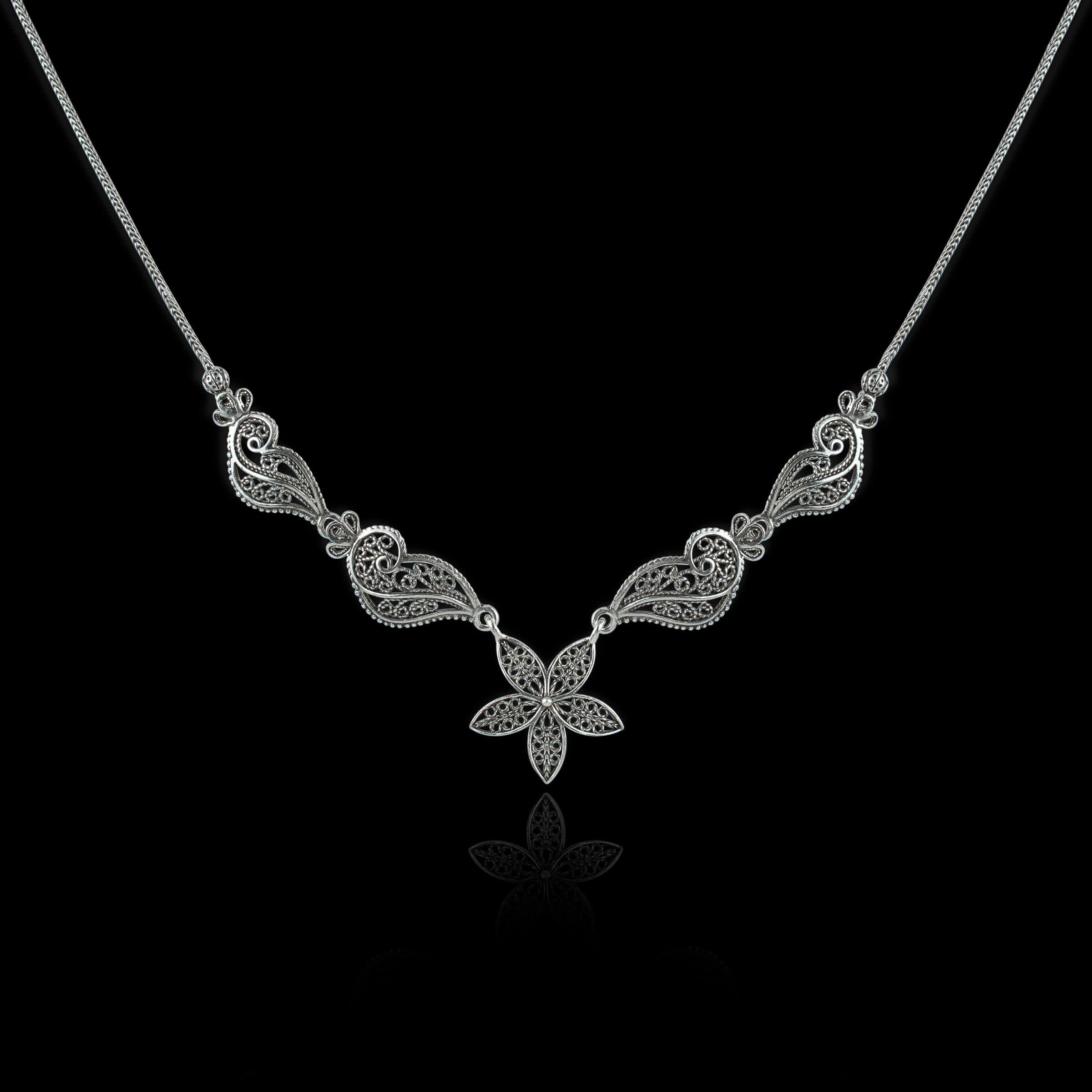 Filigree Art Women Sterling Silver Princess Necklace