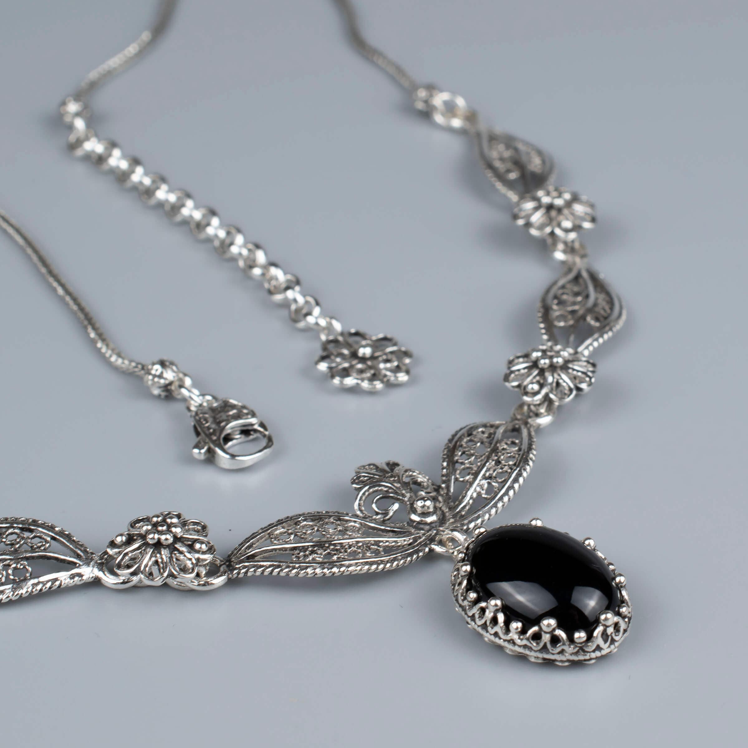 Filigree Art Black Onyx Gemstone Women Silver Y Necklace