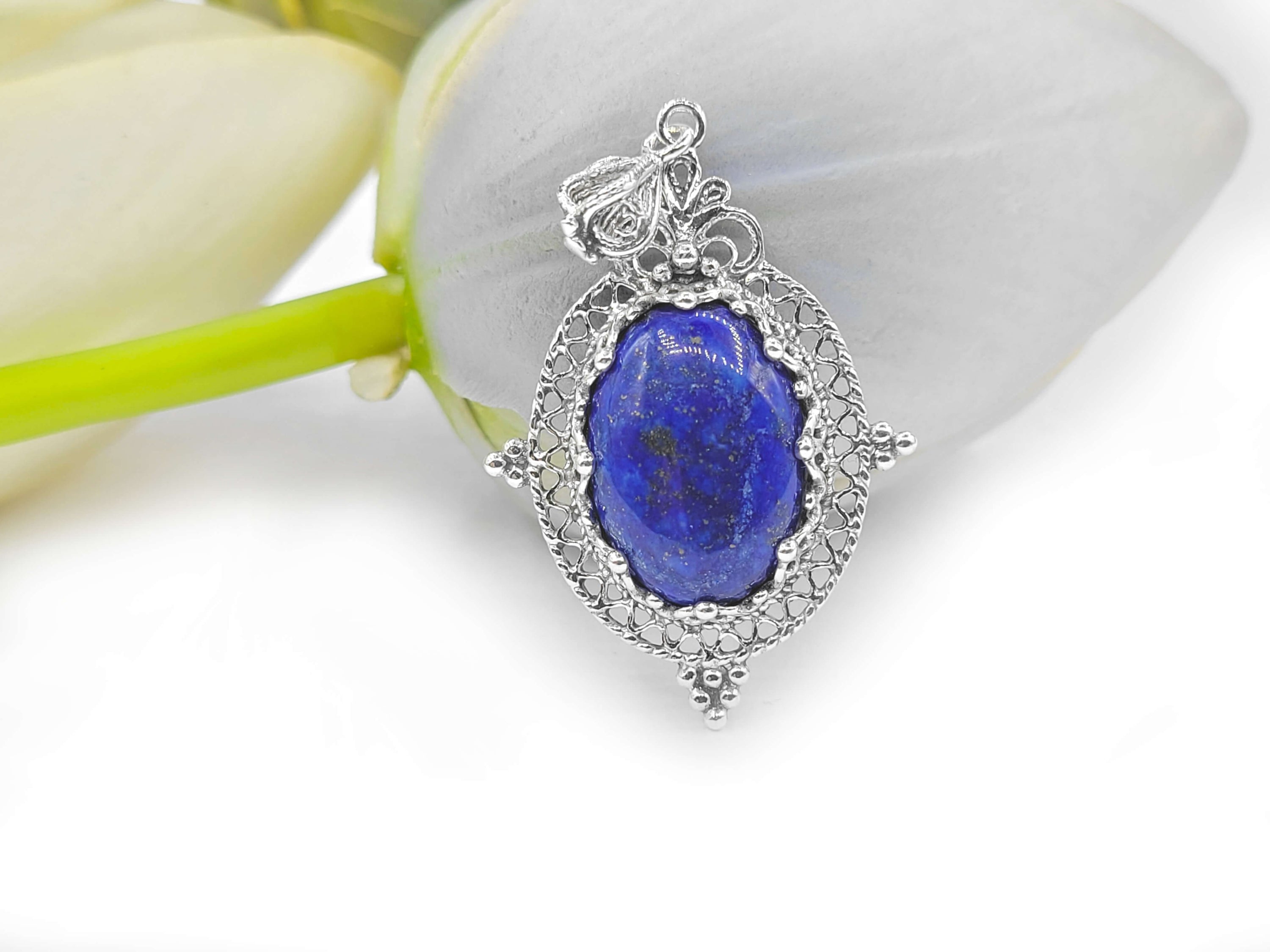 Filigree Art Lapis Lazuli Gemstone Women Silver Oval Pendant Necklace