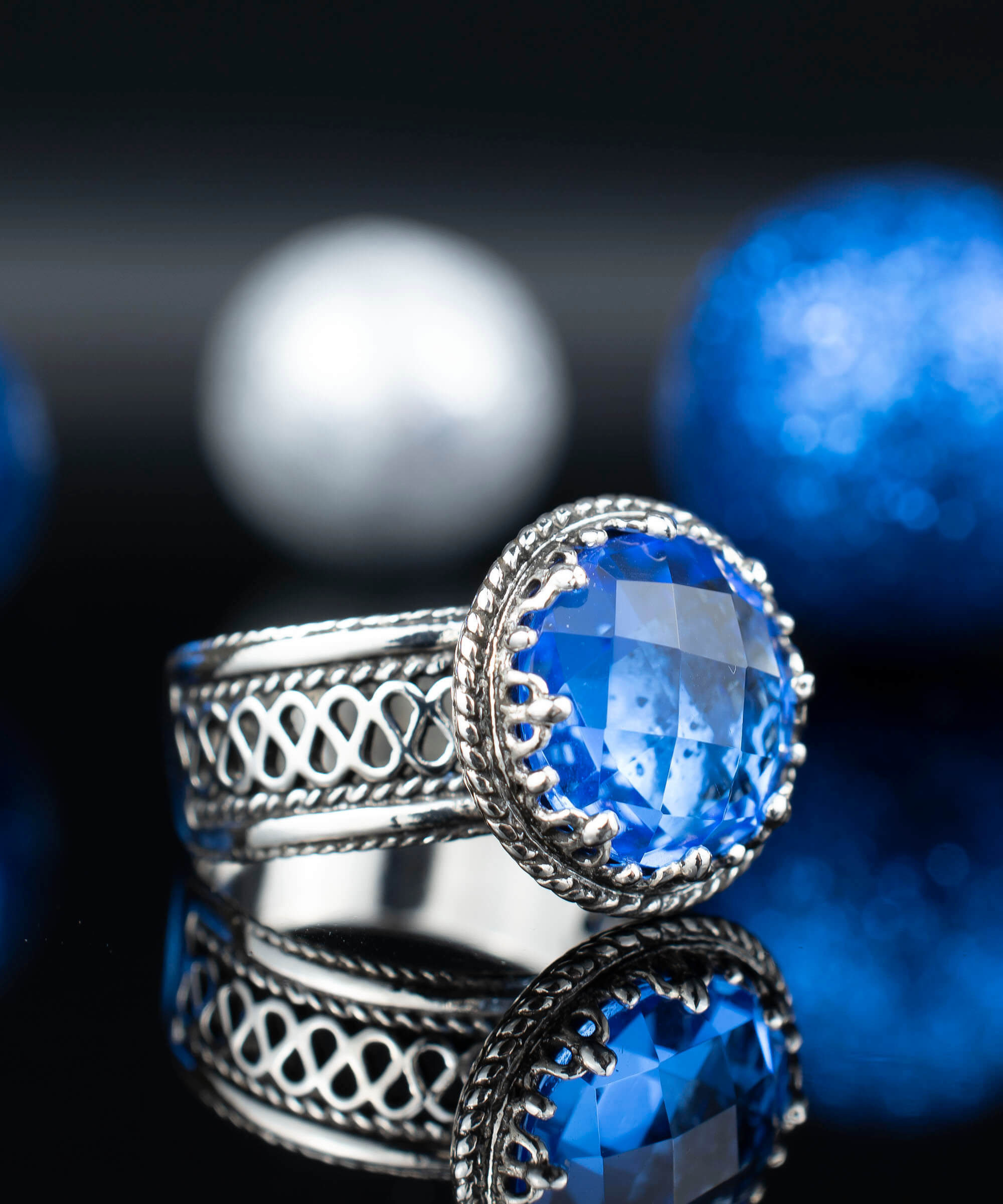 Filigree Art Blue Quartz Gemstone Women Silver Cocktail Ring