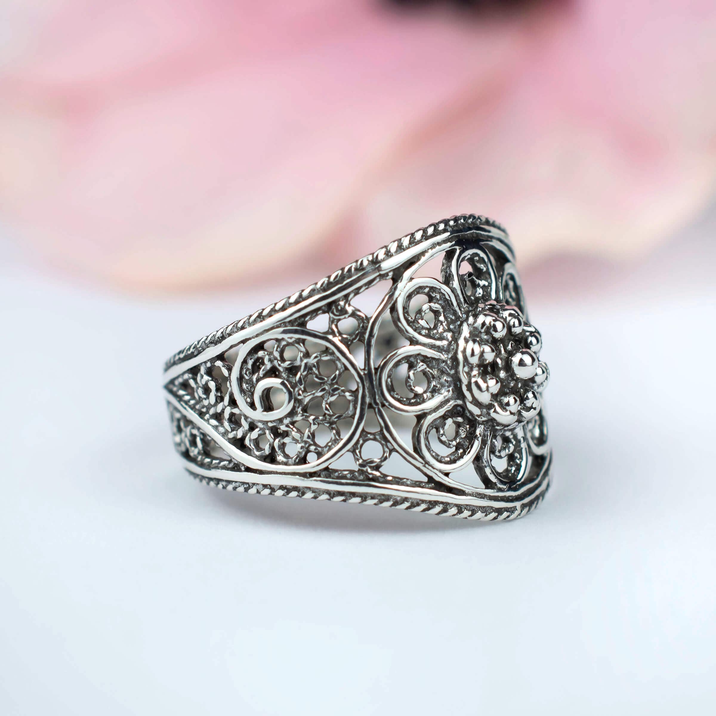 Filigree Art Lace Embroidery Women Silver Cocktail Ring