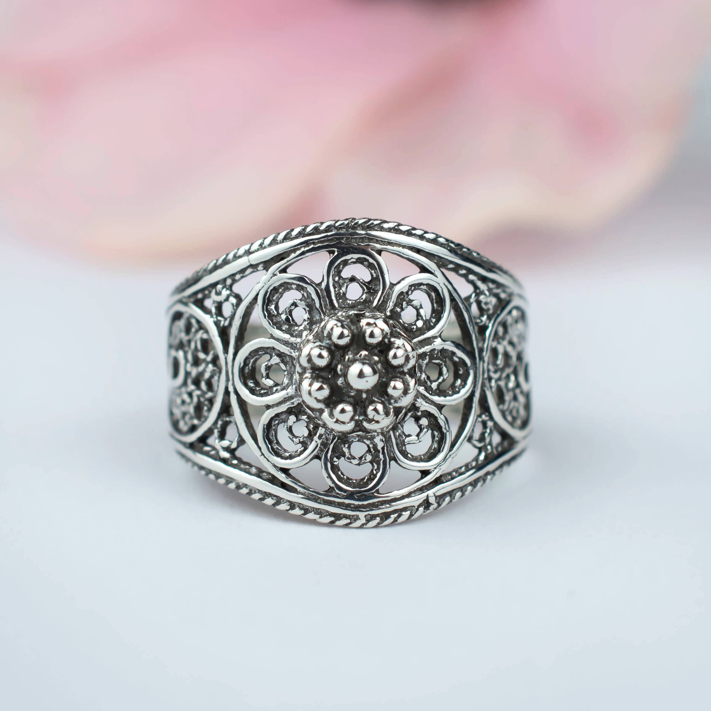 Filigree Art Lace Embroidery Women Silver Cocktail Ring