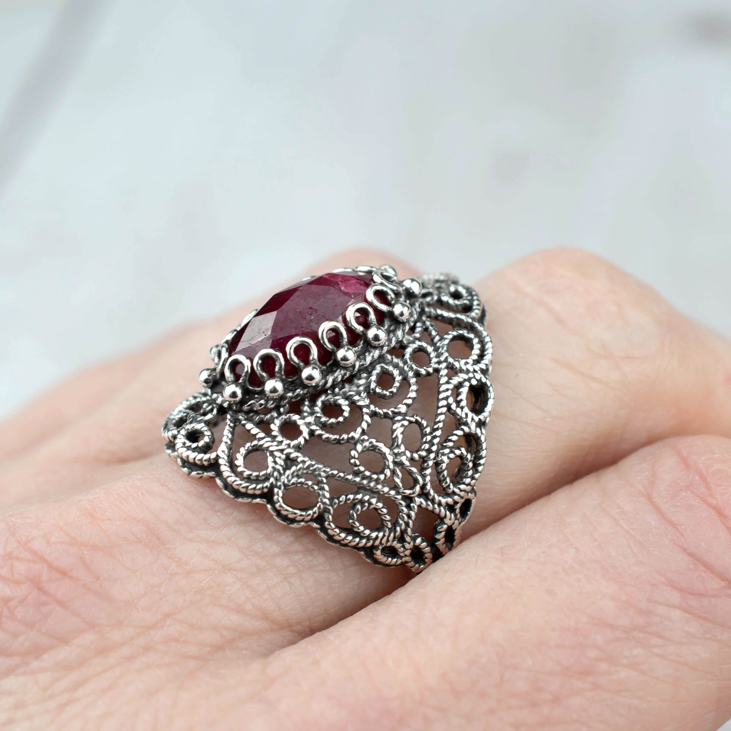 Filigree Art Ruby Corundum Gemstone Lace Women Silver Statement Ring