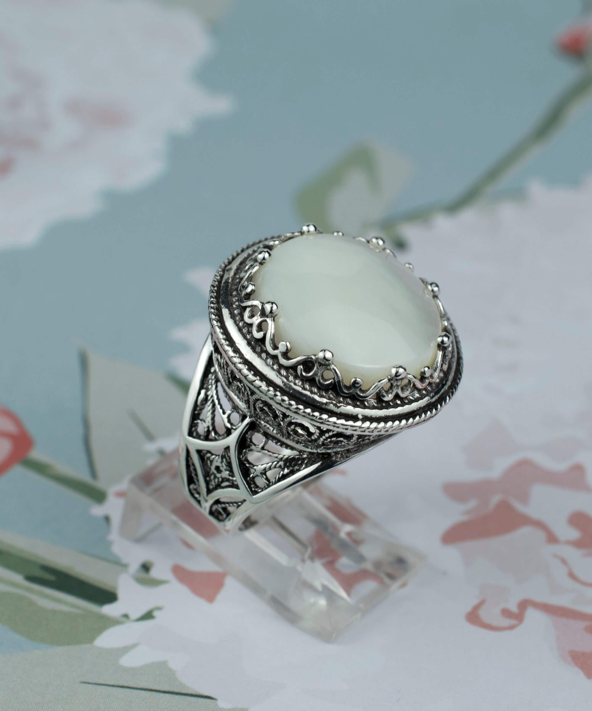 Filigree Art Mother of Pearl Gemstone Women Silver Bold Statement Ring