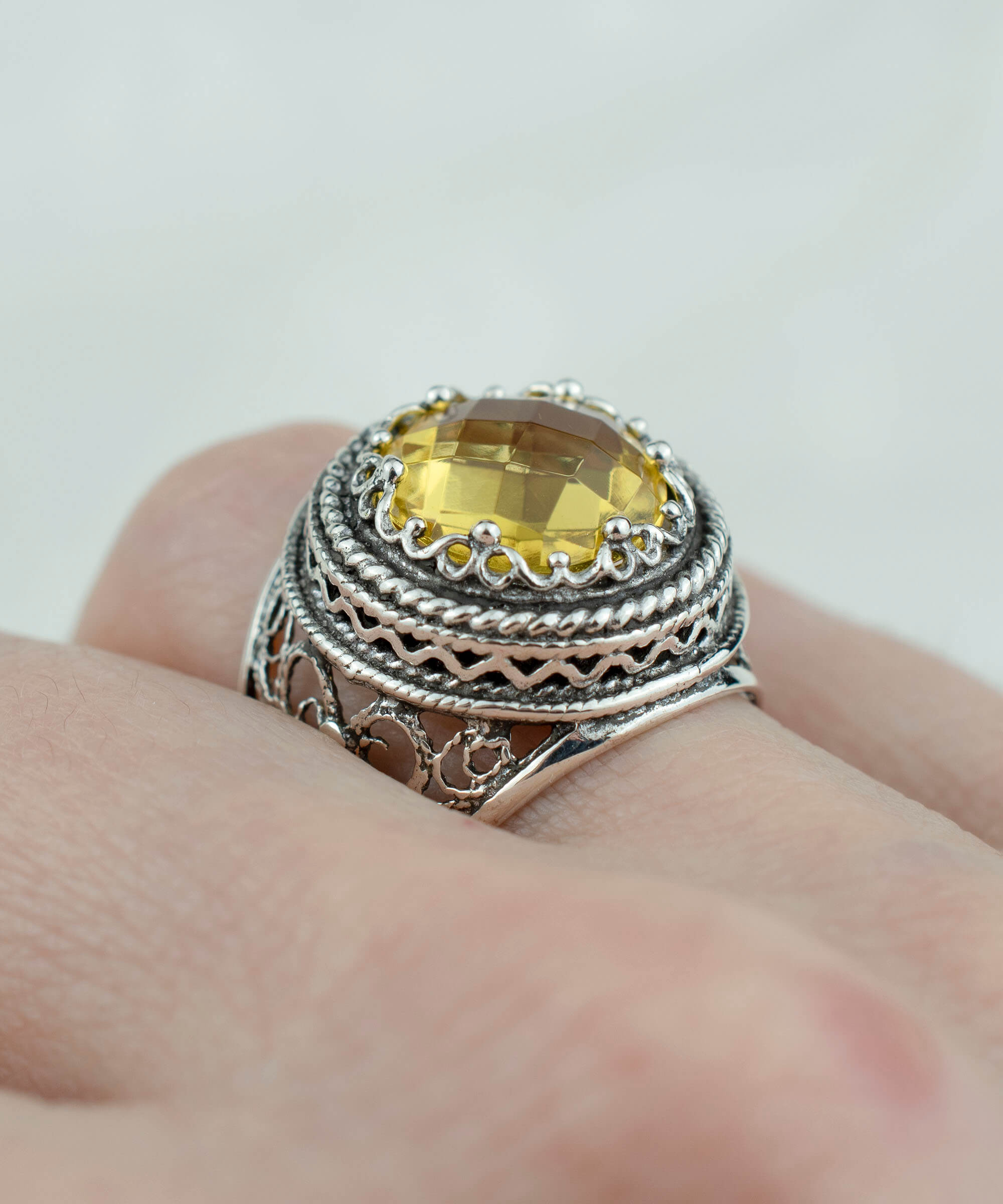 Filigree Art Citrine Gemstone Women Silver Bold Ring