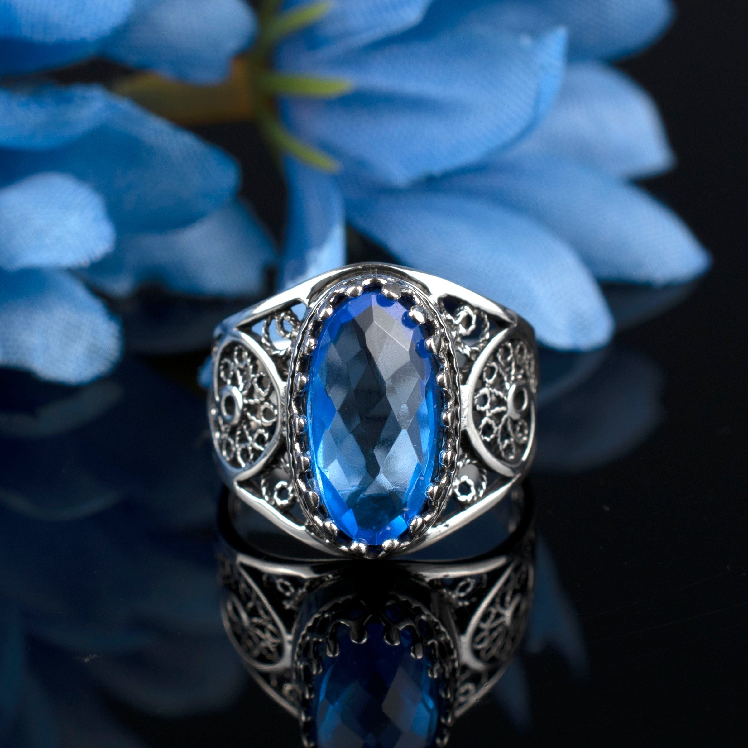 Filigree Art Blue Quartz Gemstone Women Oval Silver Cocktail Ring