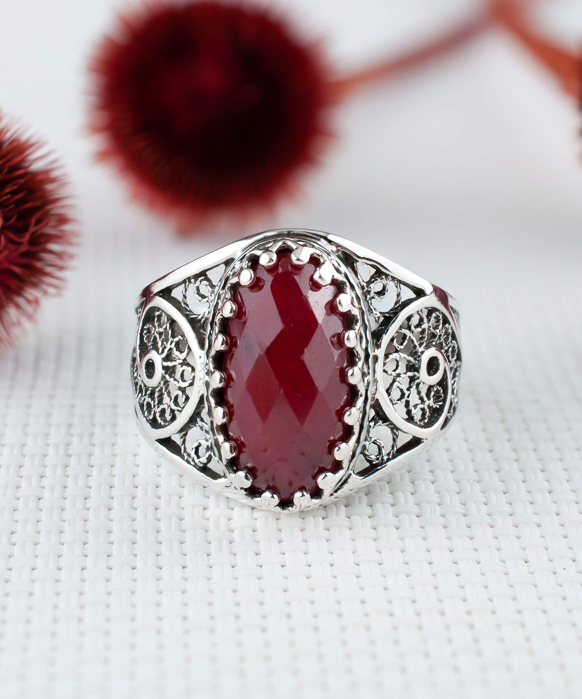 Filigree Art Ruby Corundum Gemstone Women Oval Silver Cocktail Ring