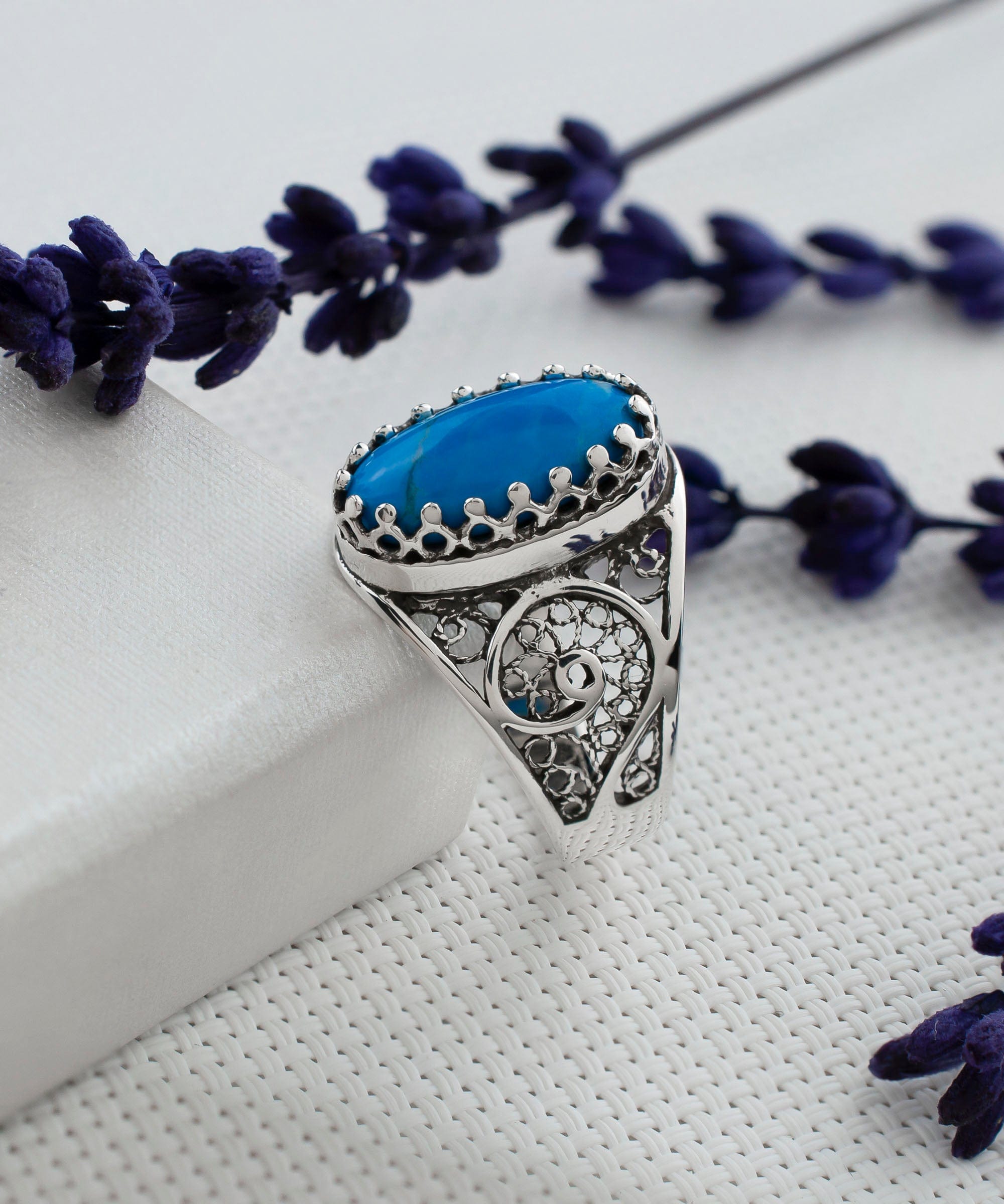 Filigree Art Turquoise Gemstone Women Oval Silver Cocktail Ring